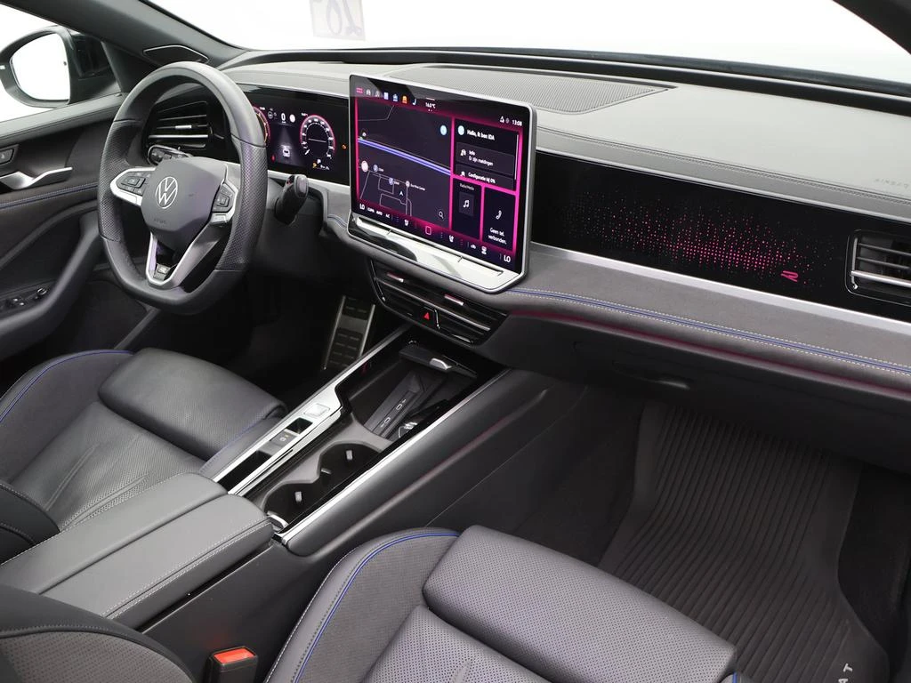 Volkswagen-Passat-image-2