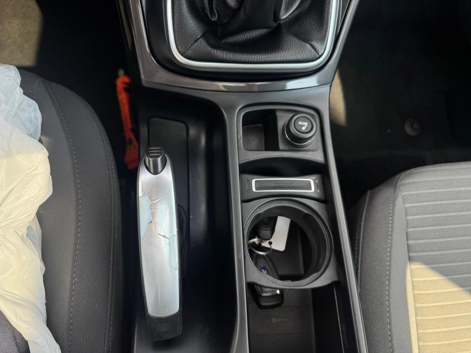 Ford-C-MAX-image-17