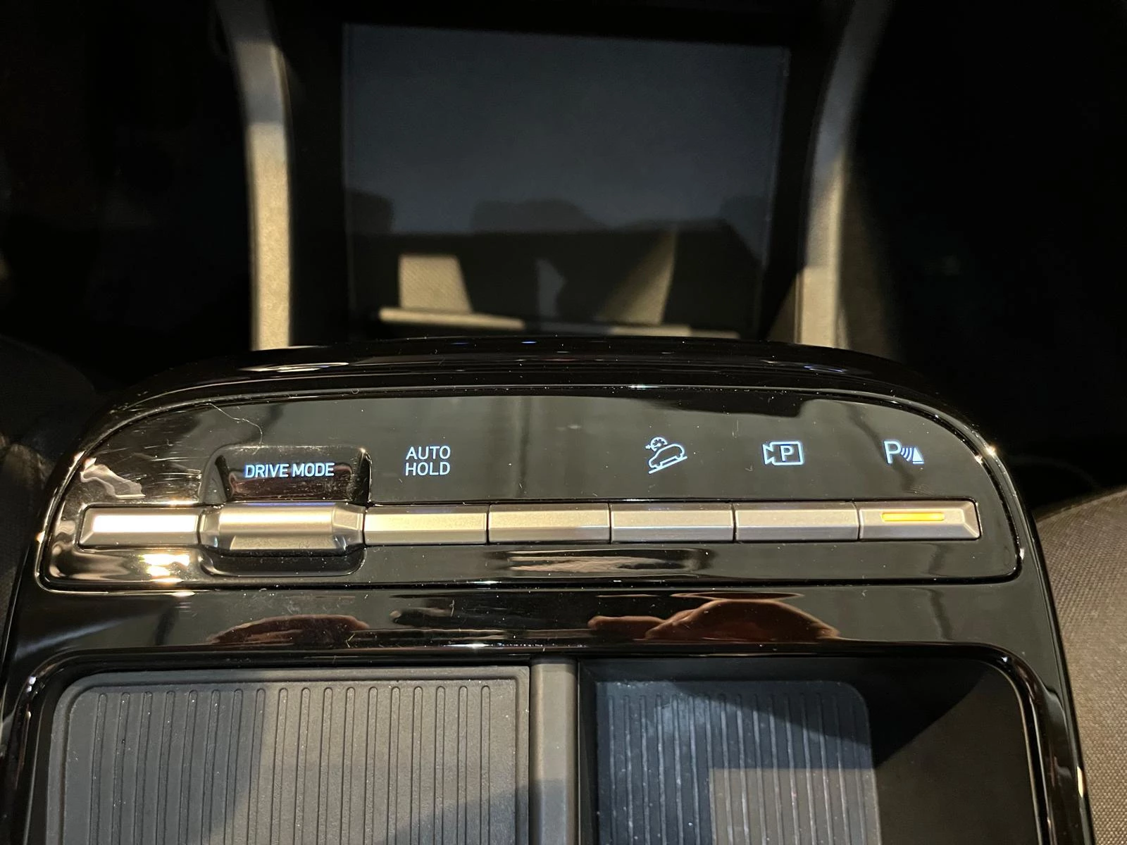 Hyundai-Tucson Hybrid-image-12