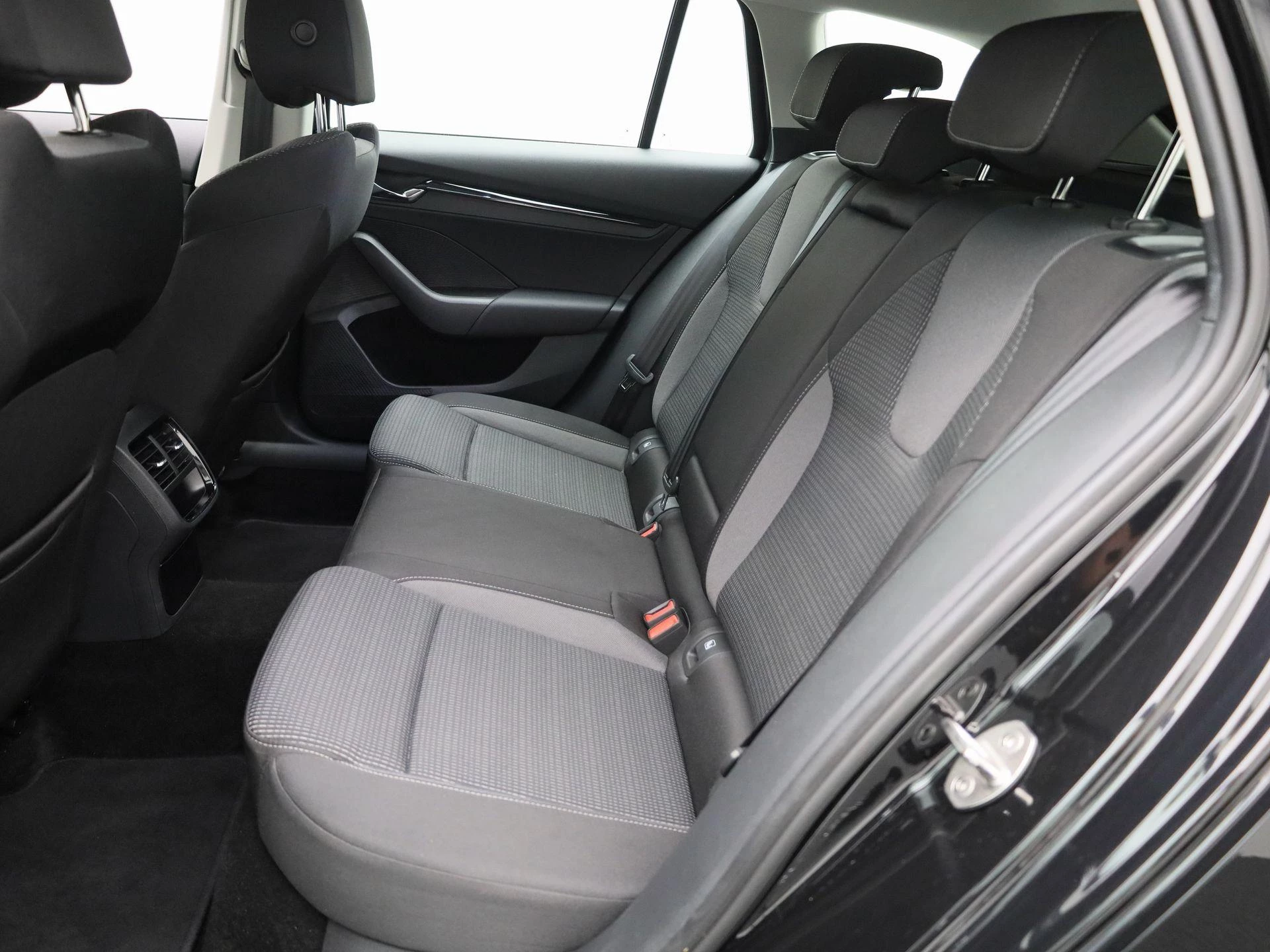 Škoda Octavia Combi 1.0 e-TSI Business Edition