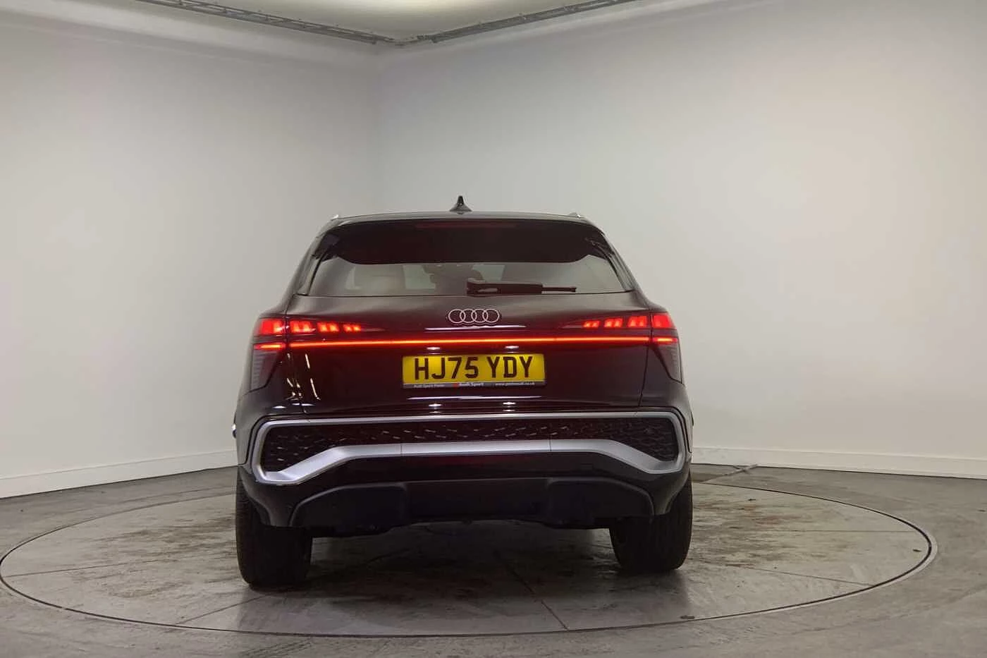Audi-Q3-image-10