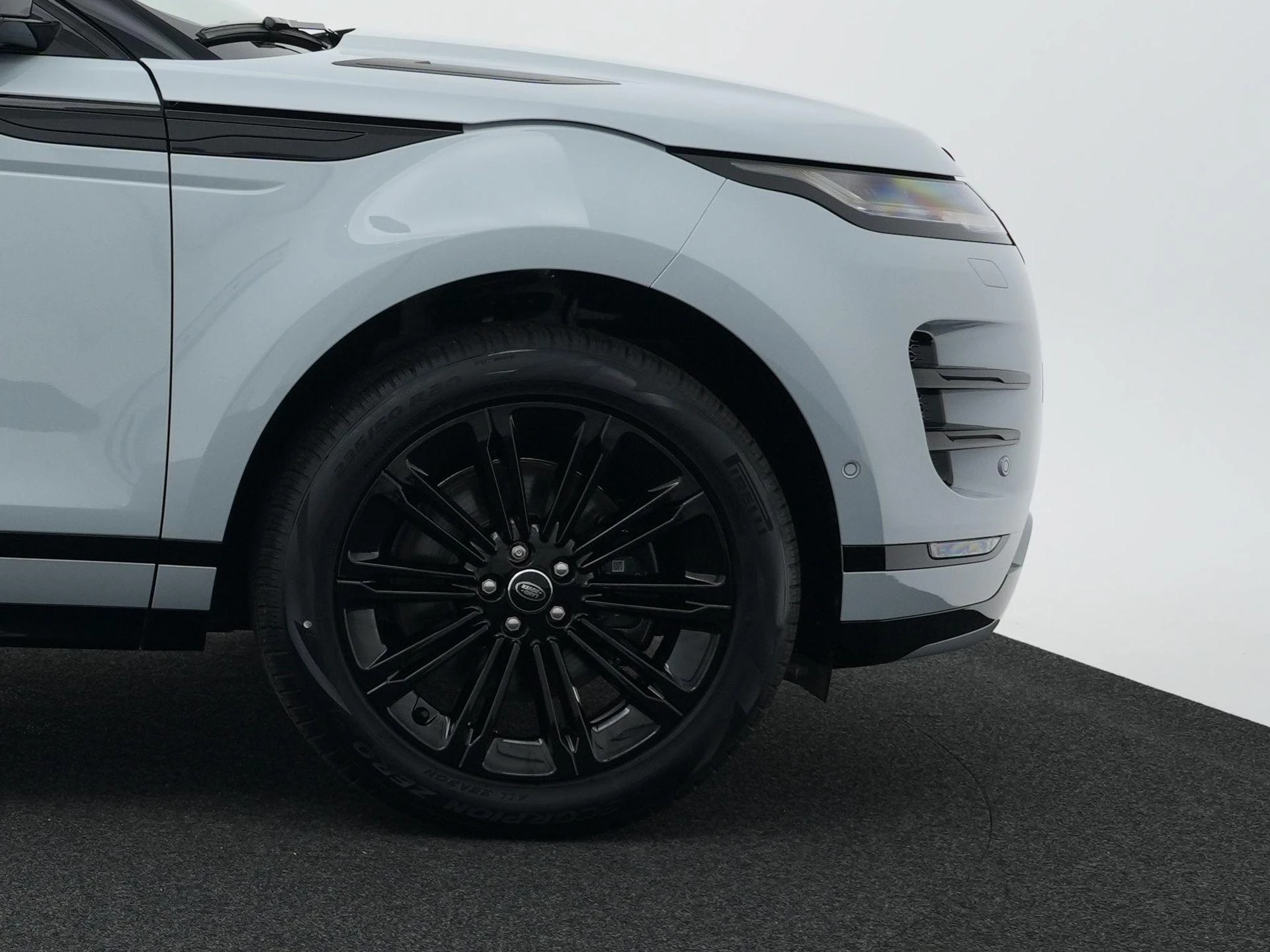 Land Rover-Range Rover Evoque-image-7
