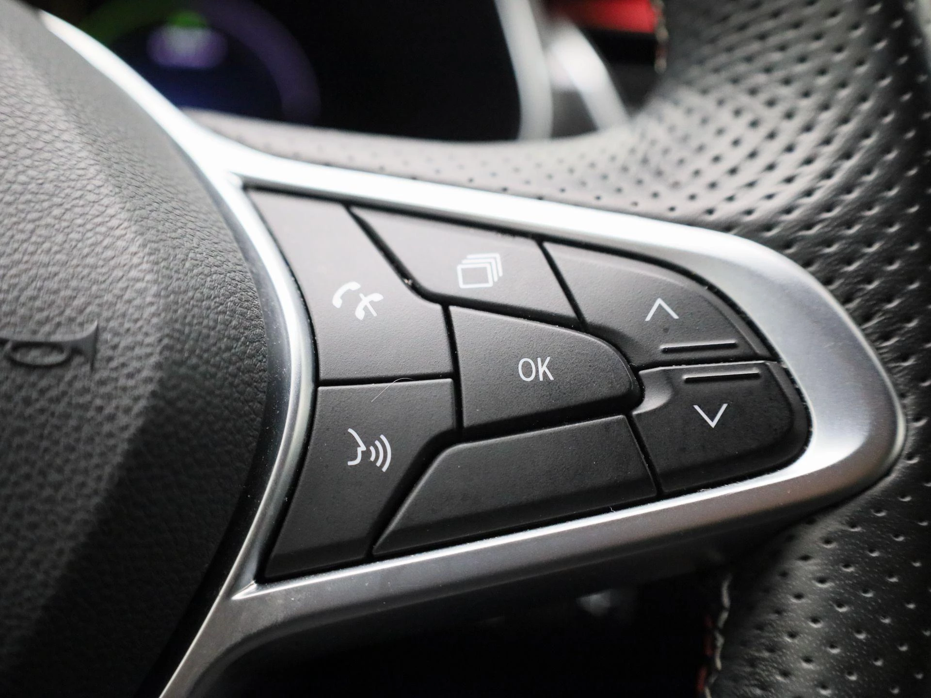 Renault-Arkana-image-24