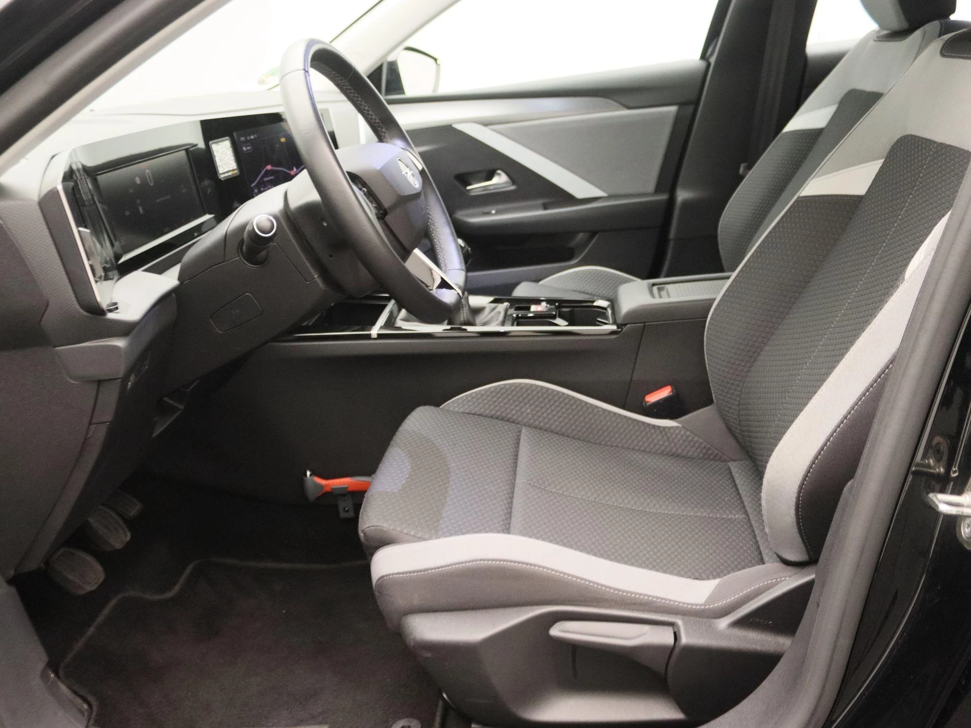 Opel-Astra-image-11