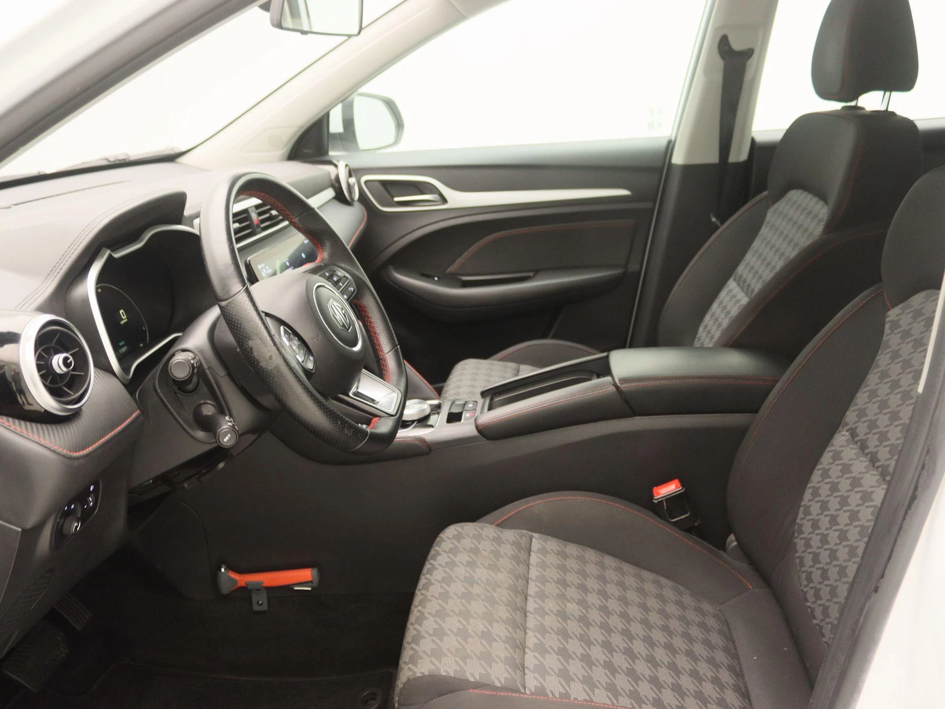 MG-ZS EV-image-10