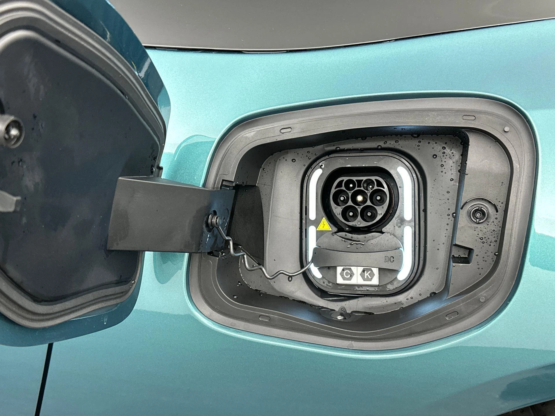 MG Cyberster Trophy Extended Range 77kWh