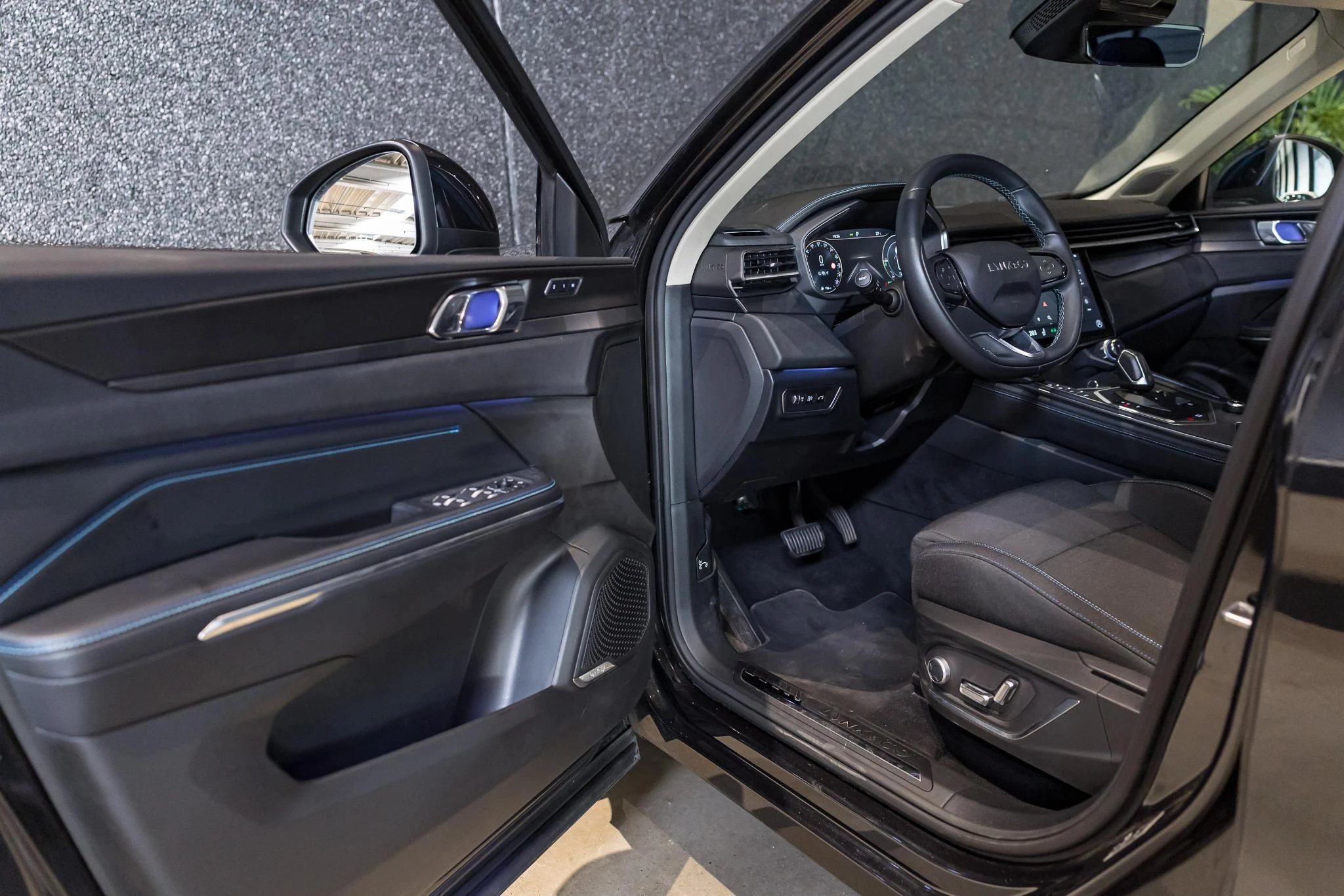 Lynk & Co-01-image-21