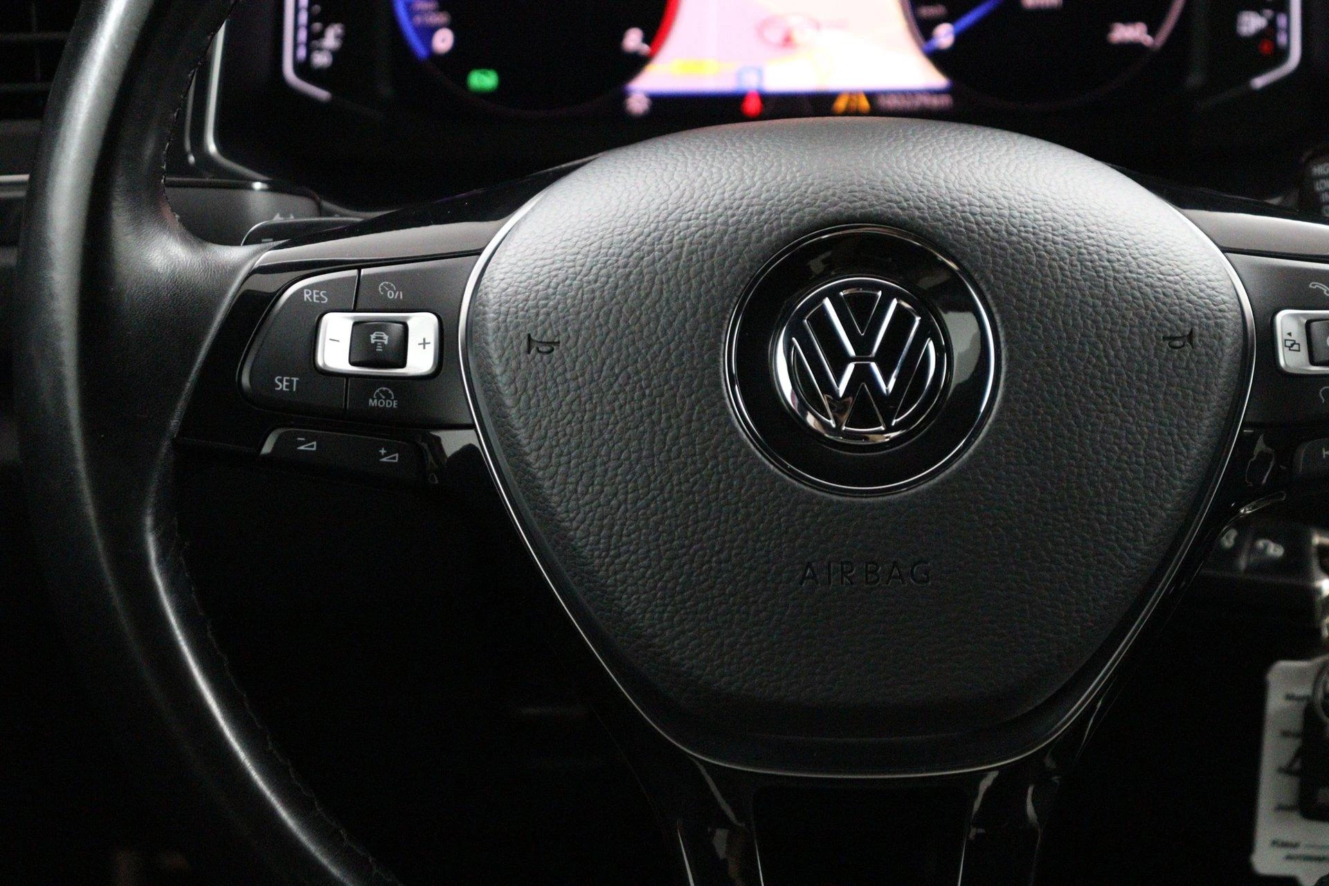 Volkswagen-T-Roc-image-15