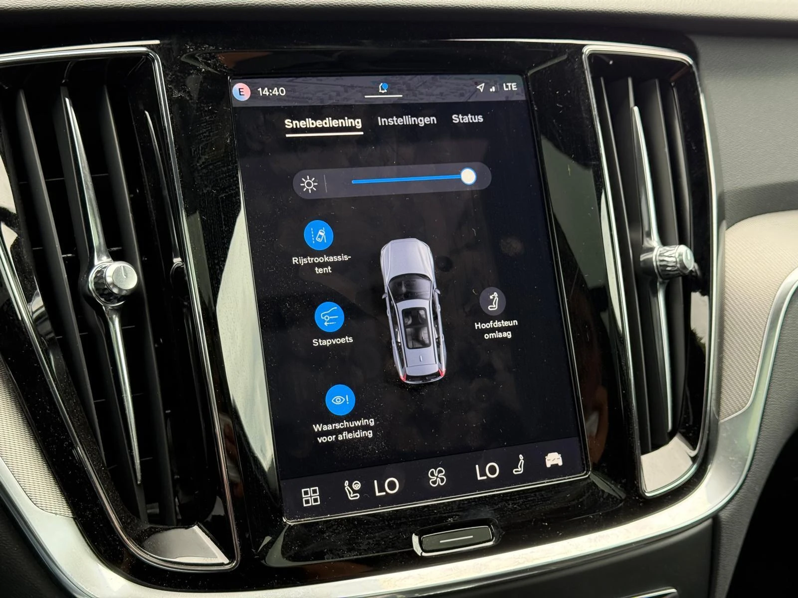 Volvo-V60-image-16