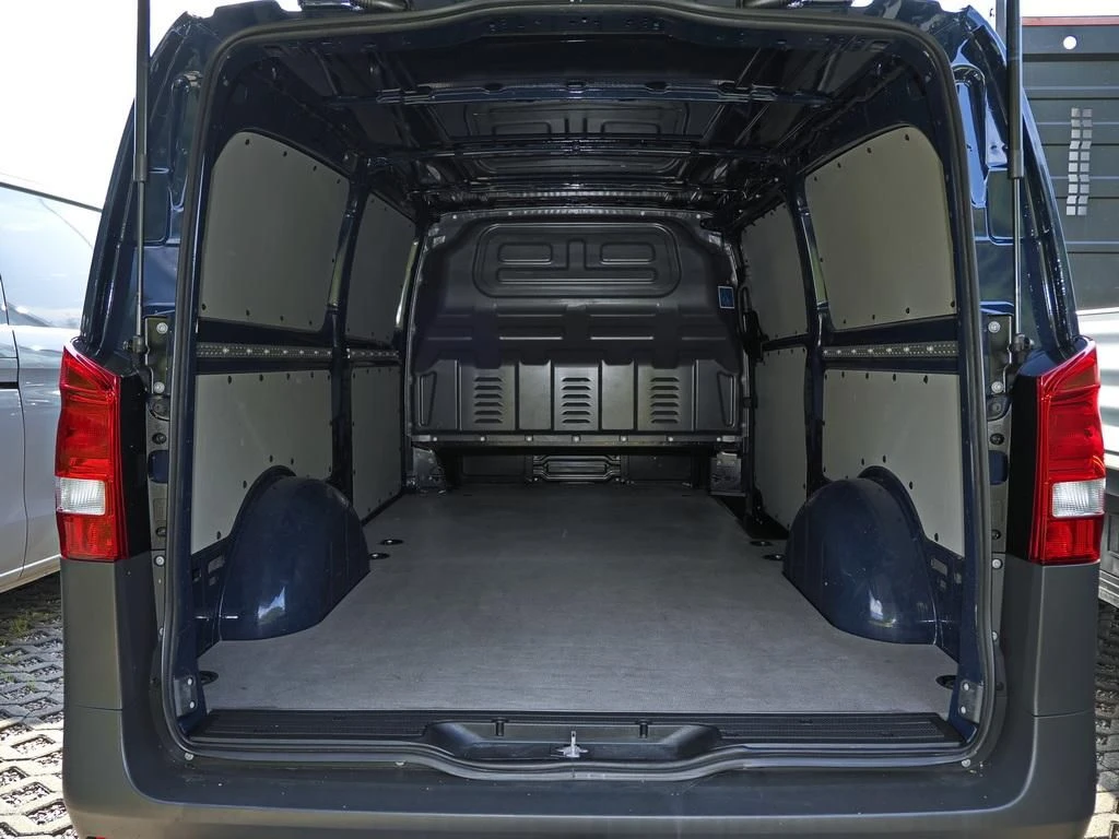Mercedes-Benz-Vito 116-image-14