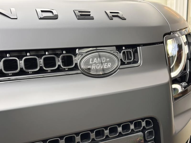 Land Rover Defender 110 P635 OCTA Black Edition AWD Auto. 26MY