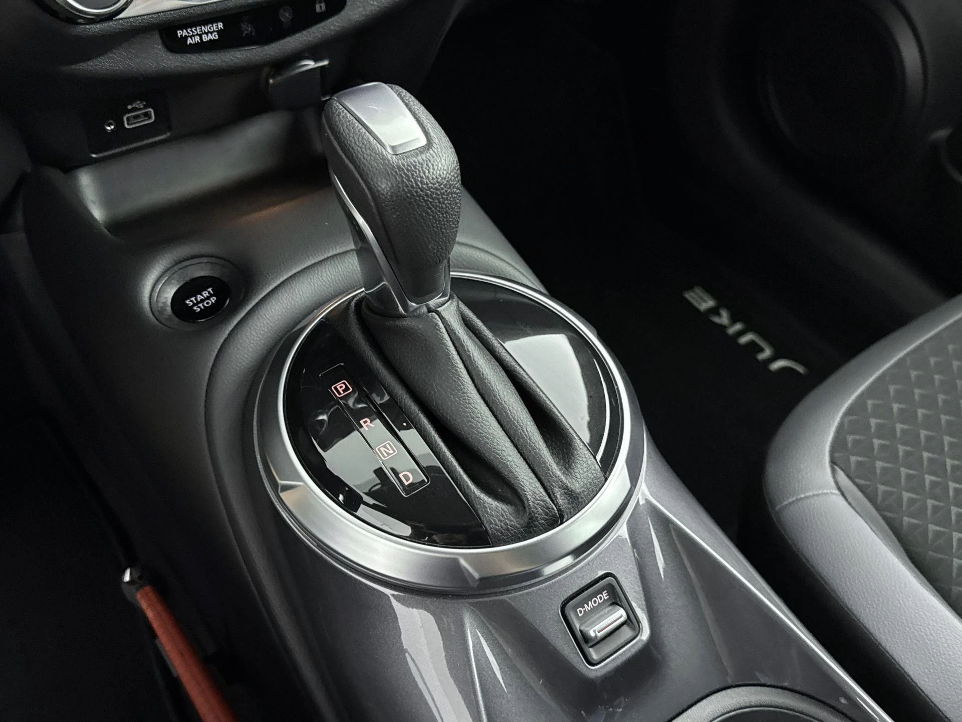 Nissan Juke 1.6 Hybrid N-Connecta 143PK