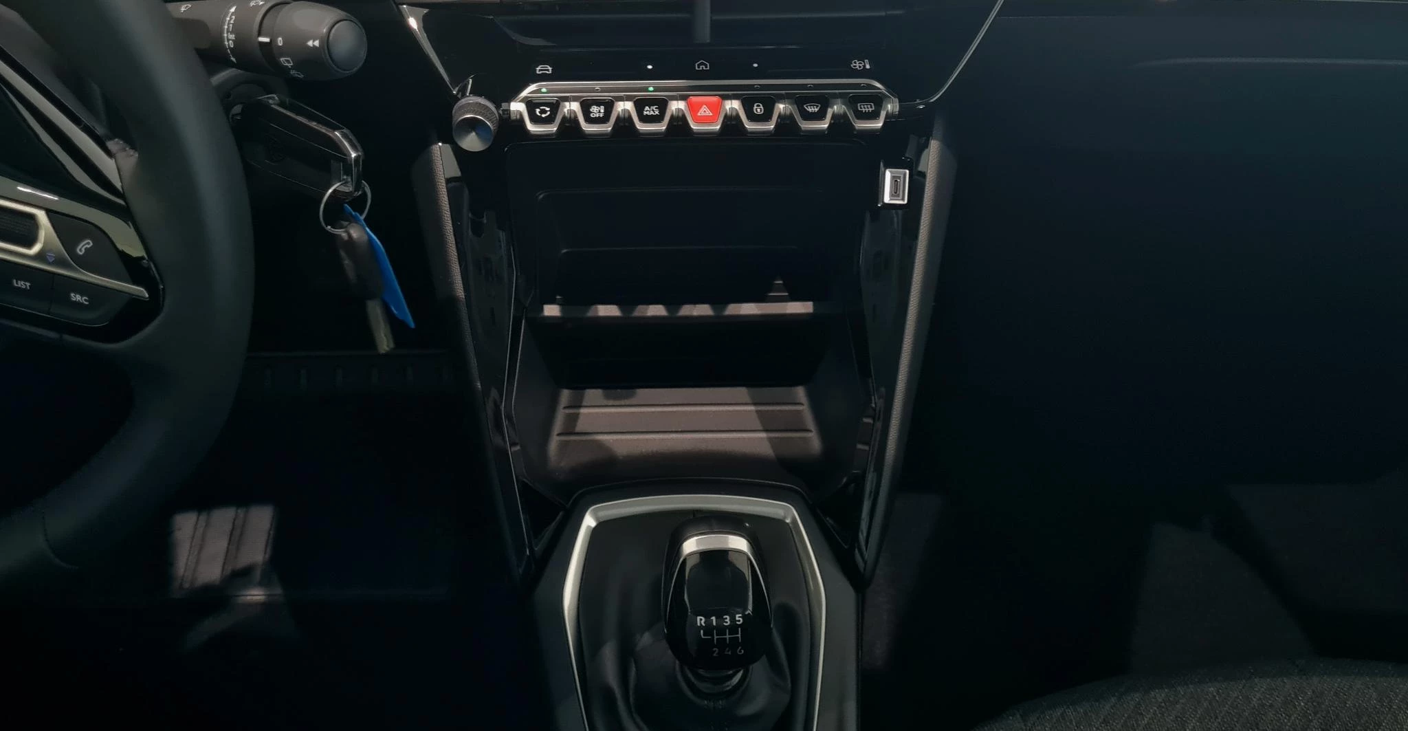 Peugeot-208-image-20