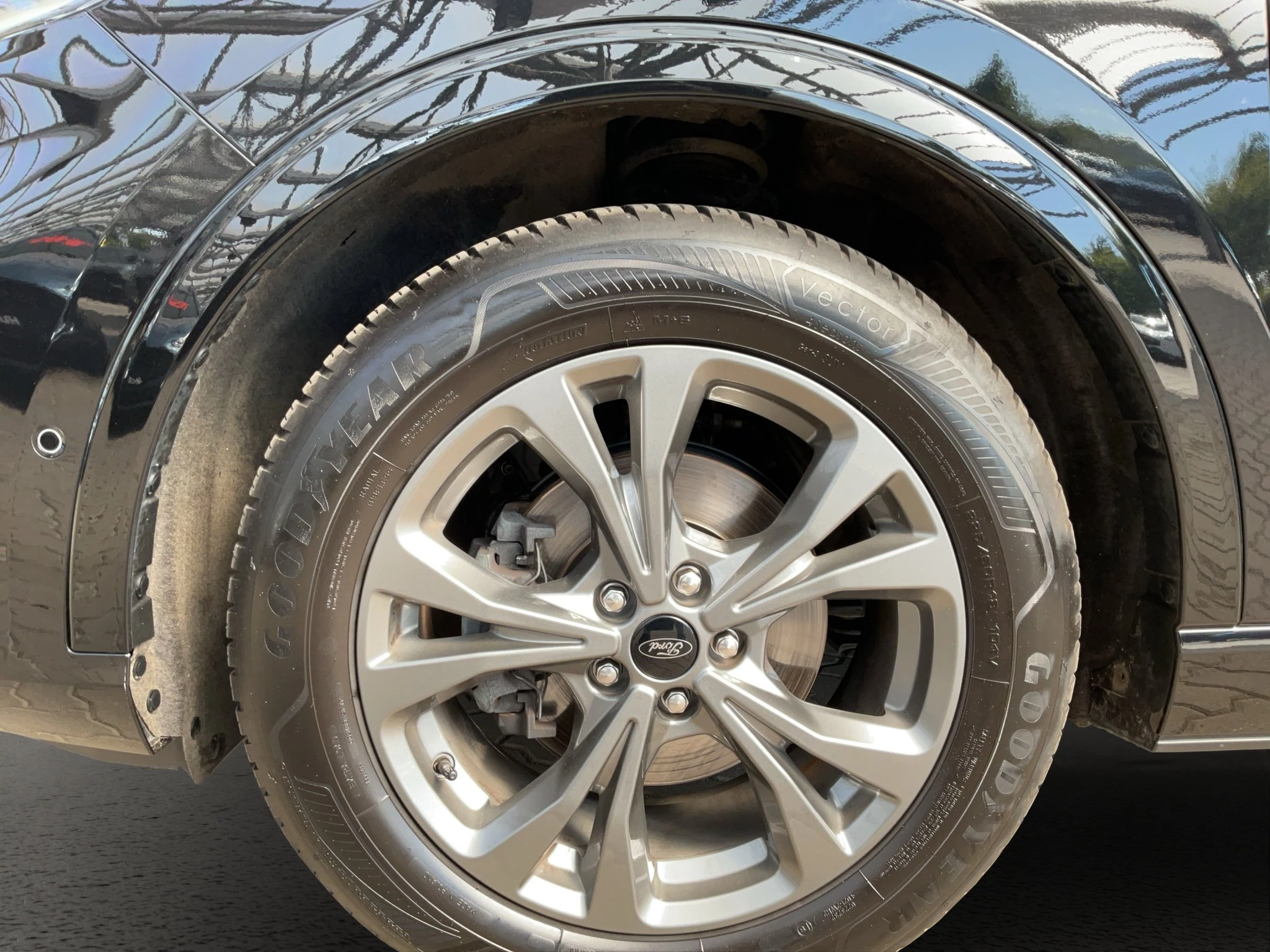 Ford Kuga ST-Line X*PANO*AHK*KAM*ACC*NAVI*SOUND-SYS.