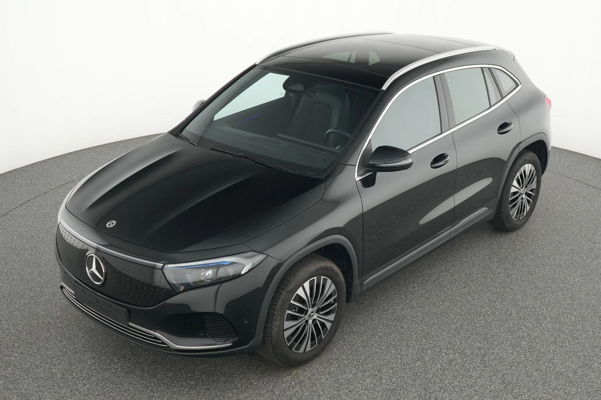 Mercedes-Benz-EQA-image-10