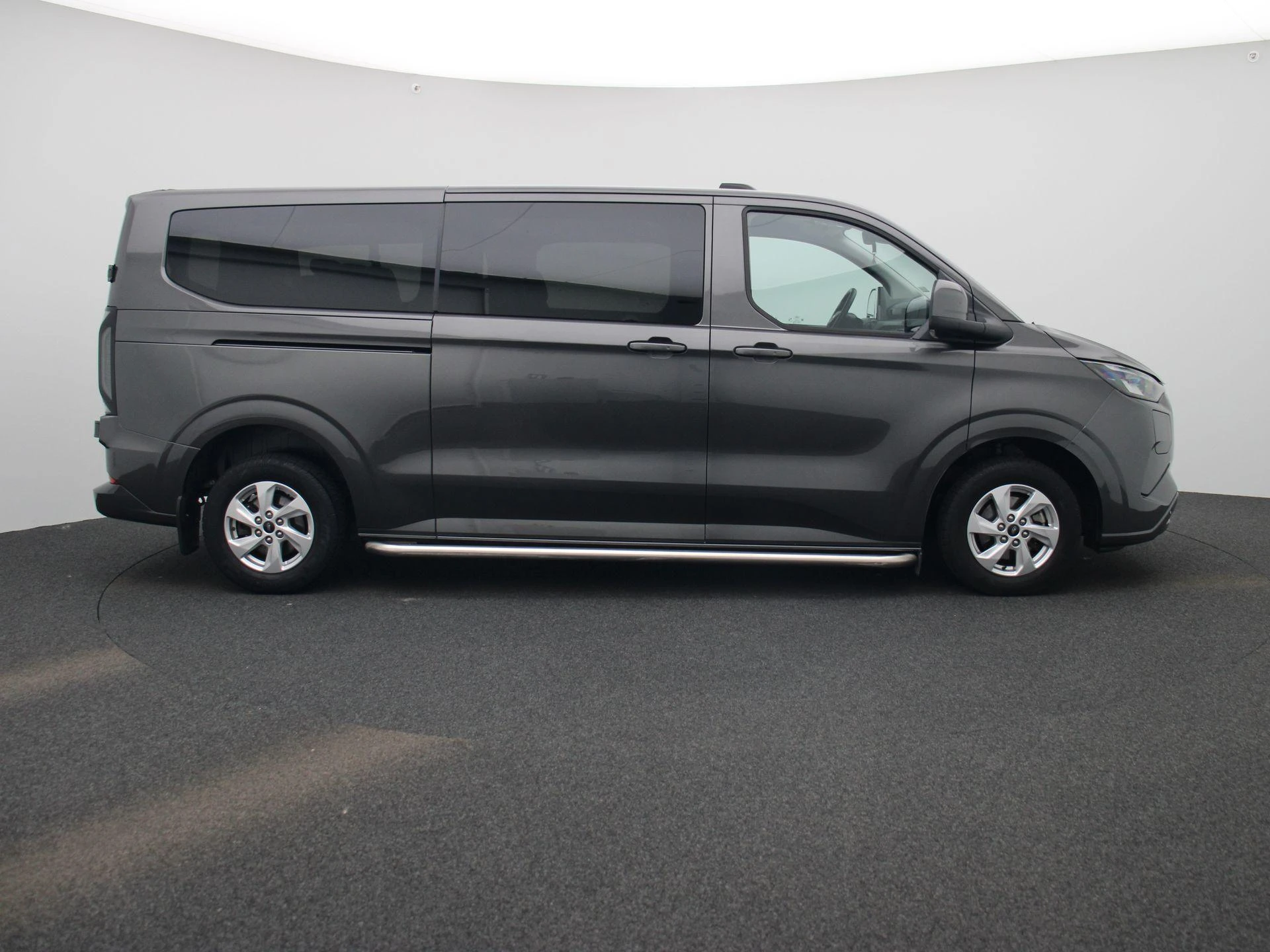 Ford-Transit Custom-image-5