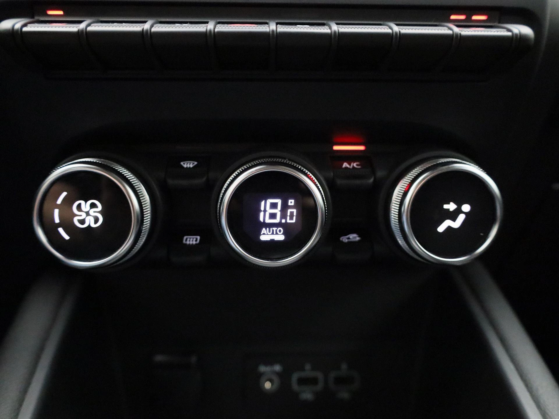 Renault Captur 1.6 E-Tech Plug-in Hybrid 160 Initiale Paris