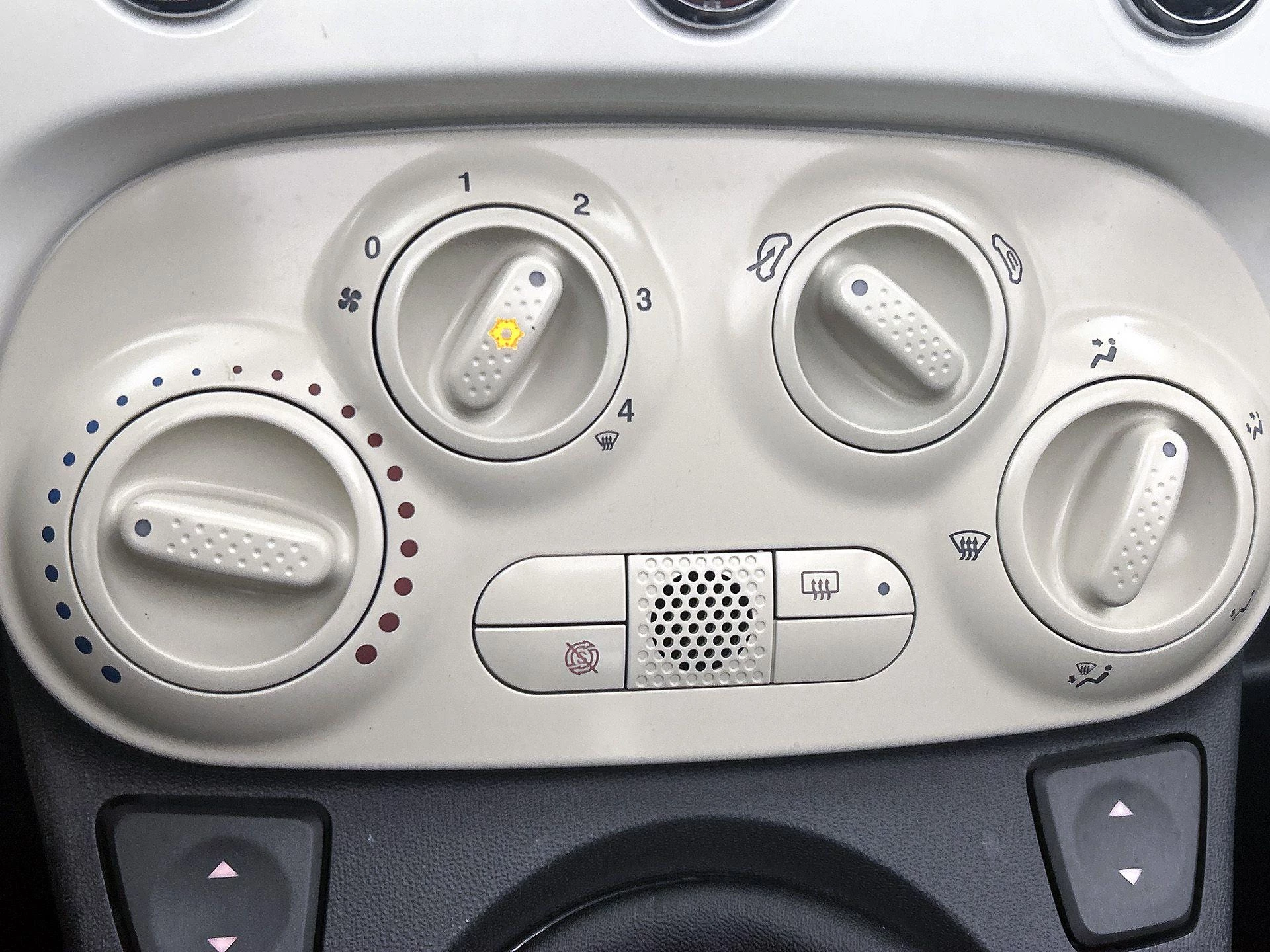Fiat-500C-image-17