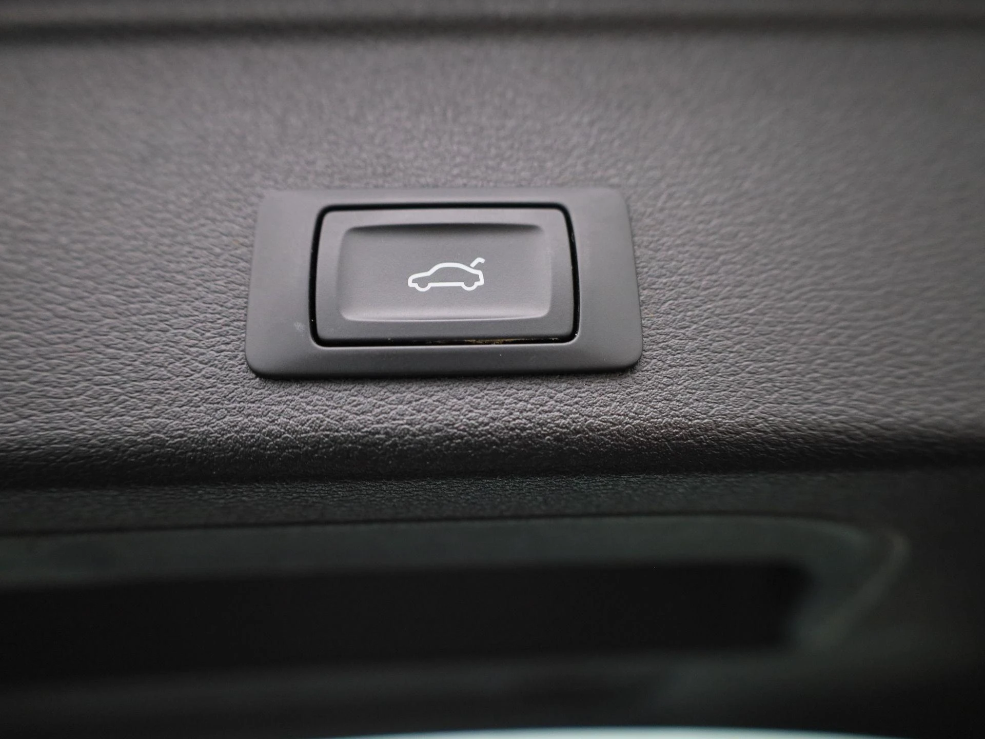 Audi-A4-image-11