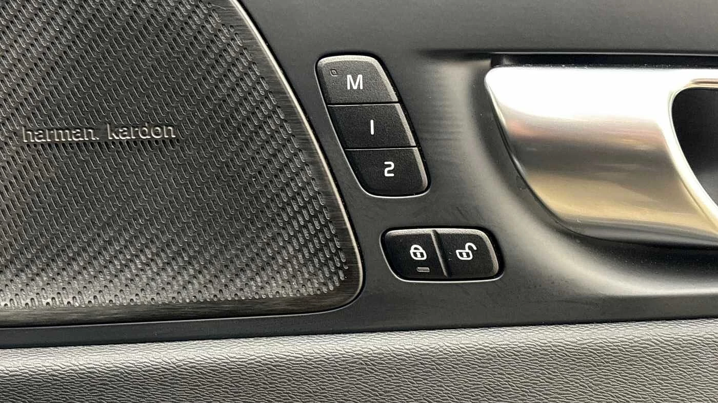 Volvo-XC60-image-25