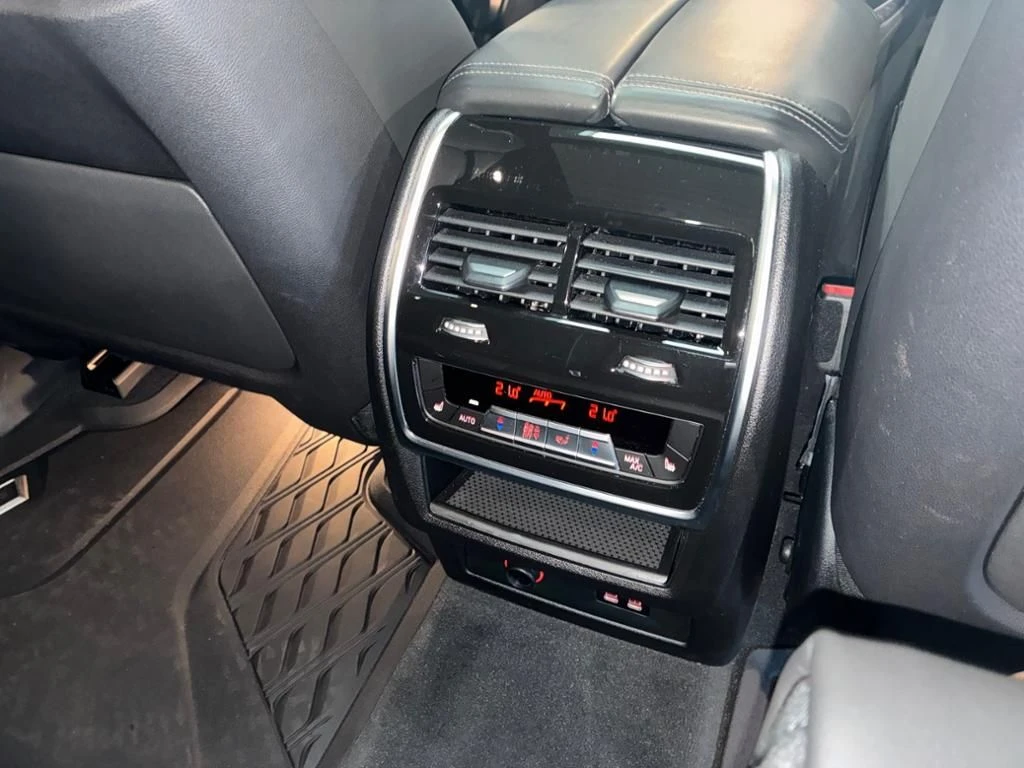 BMW-X7-image-17