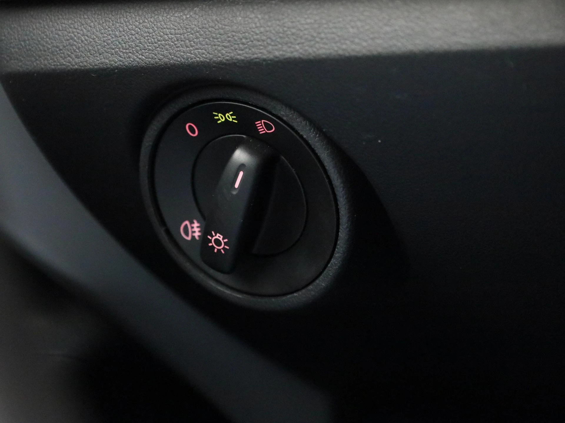 Volkswagen-up!-image-14