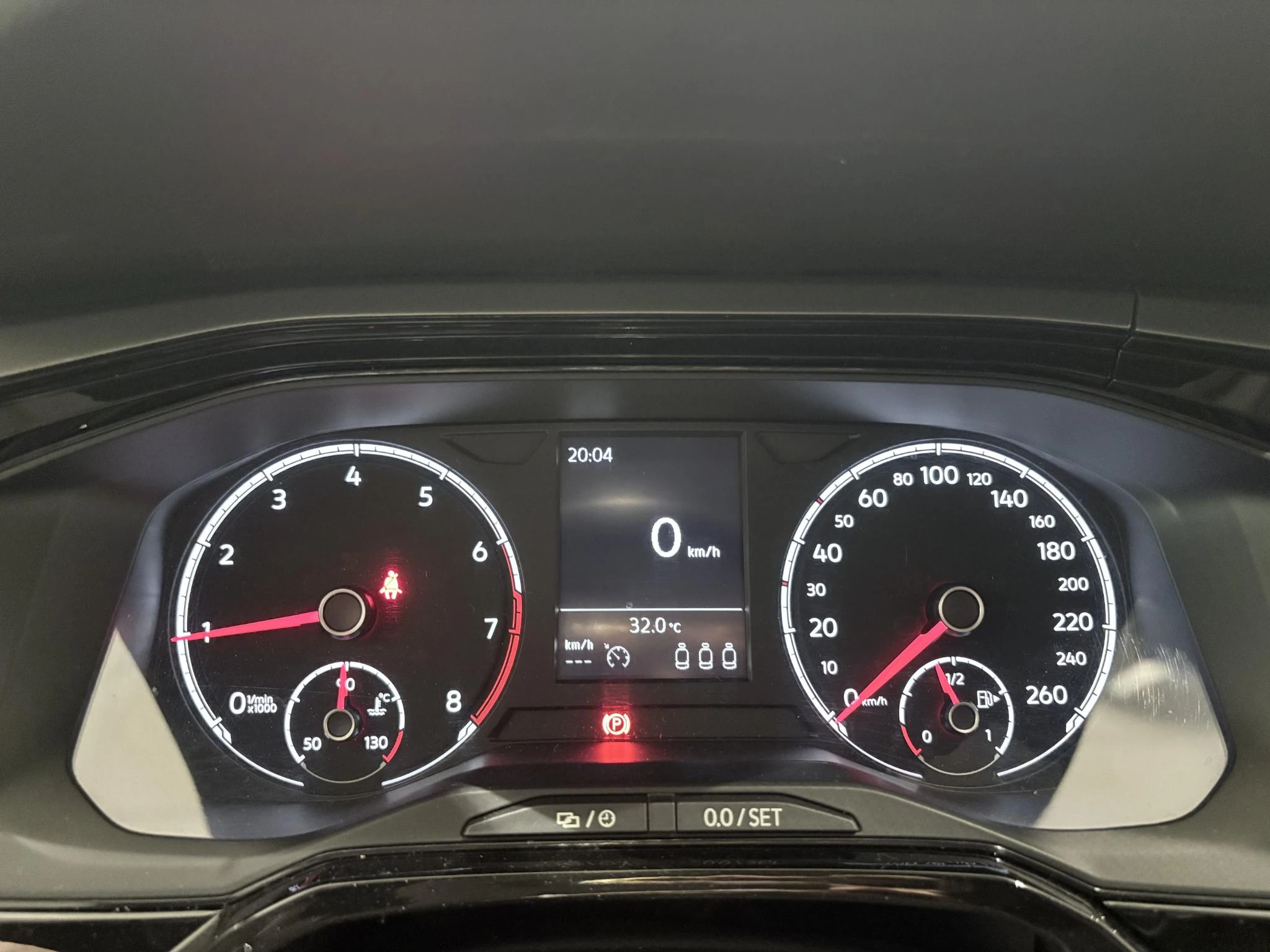 Volkswagen-Polo-image-13