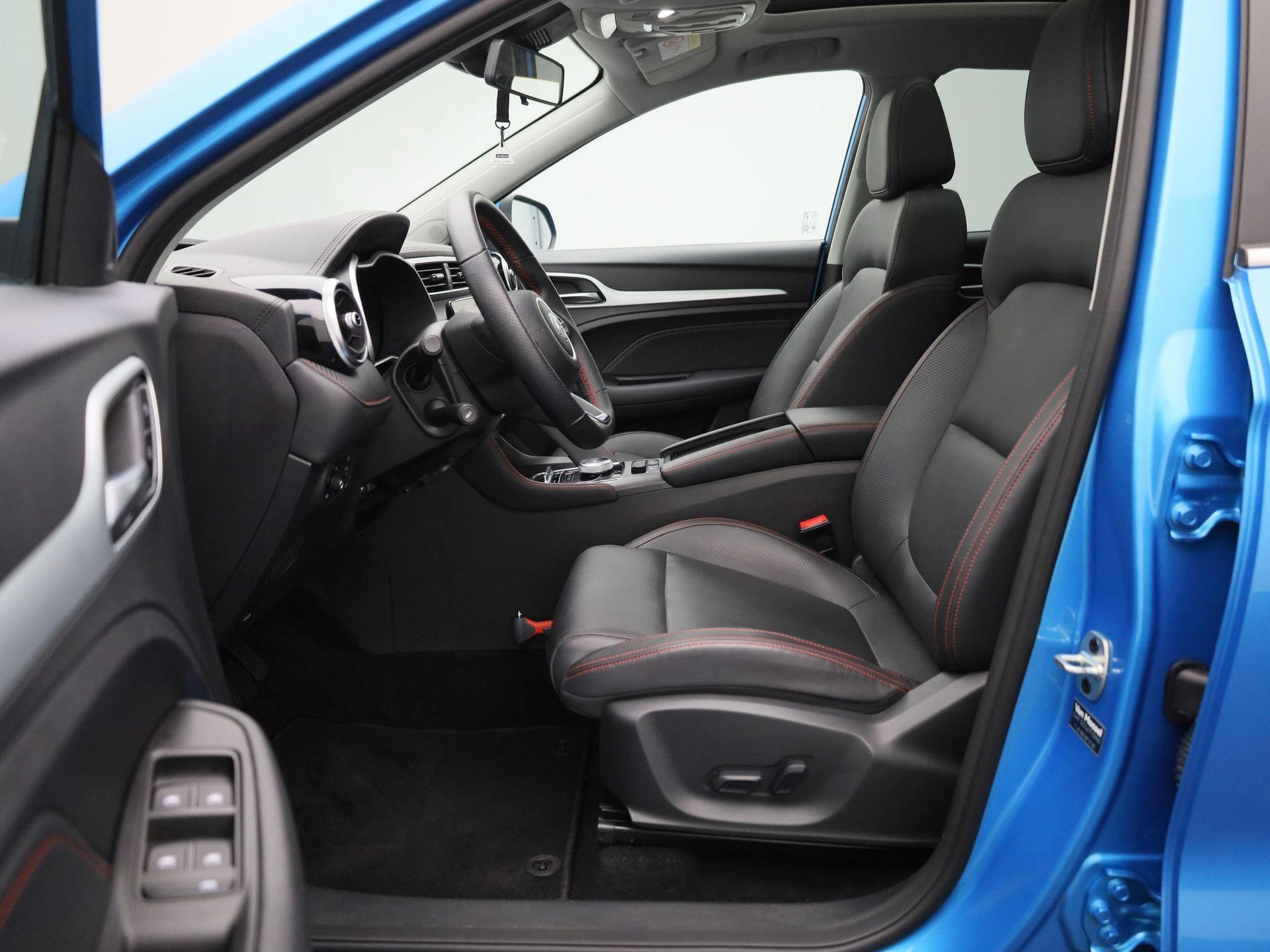 MG-ZS EV-image-10