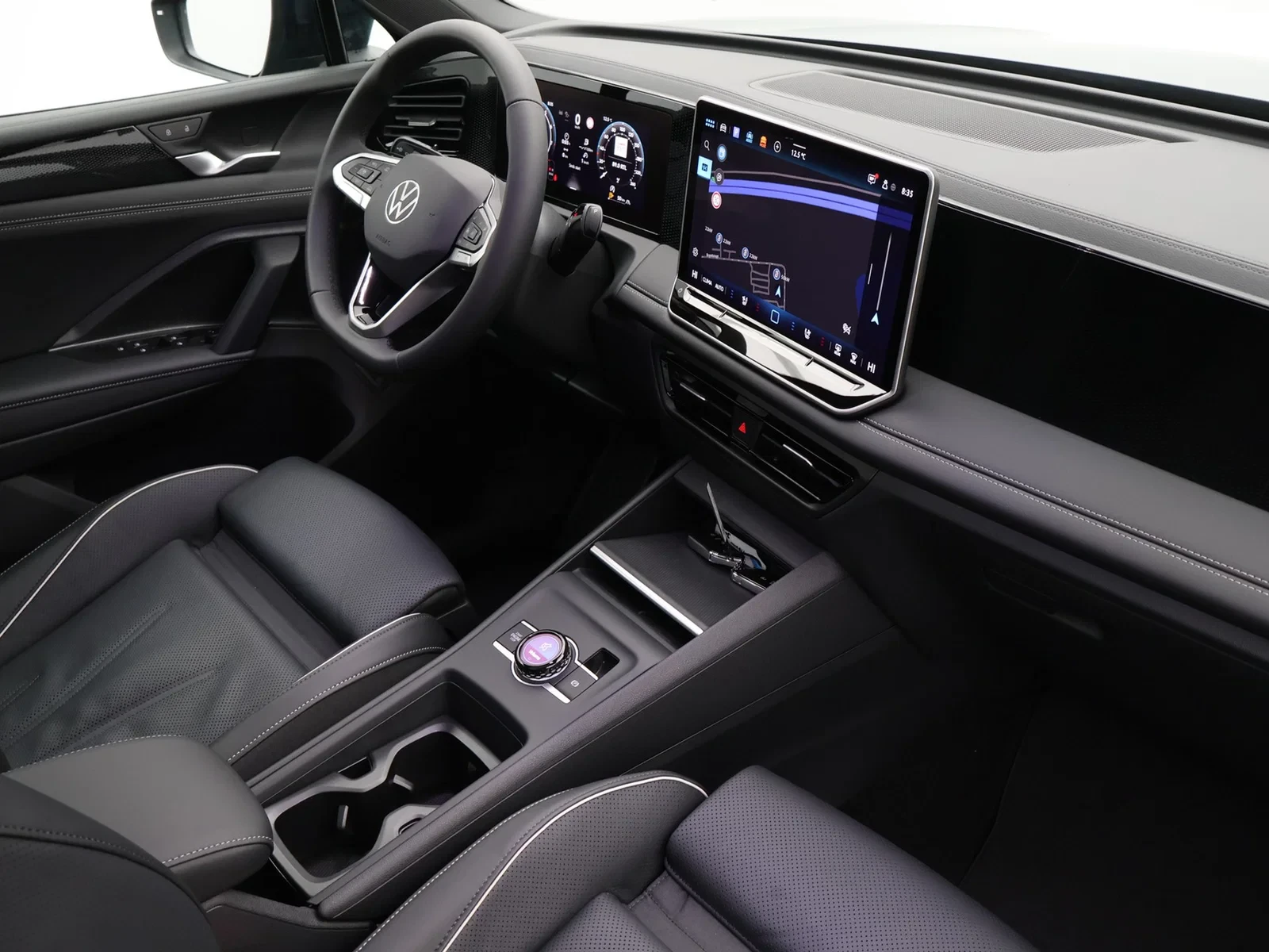 Volkswagen-Tiguan-image-2
