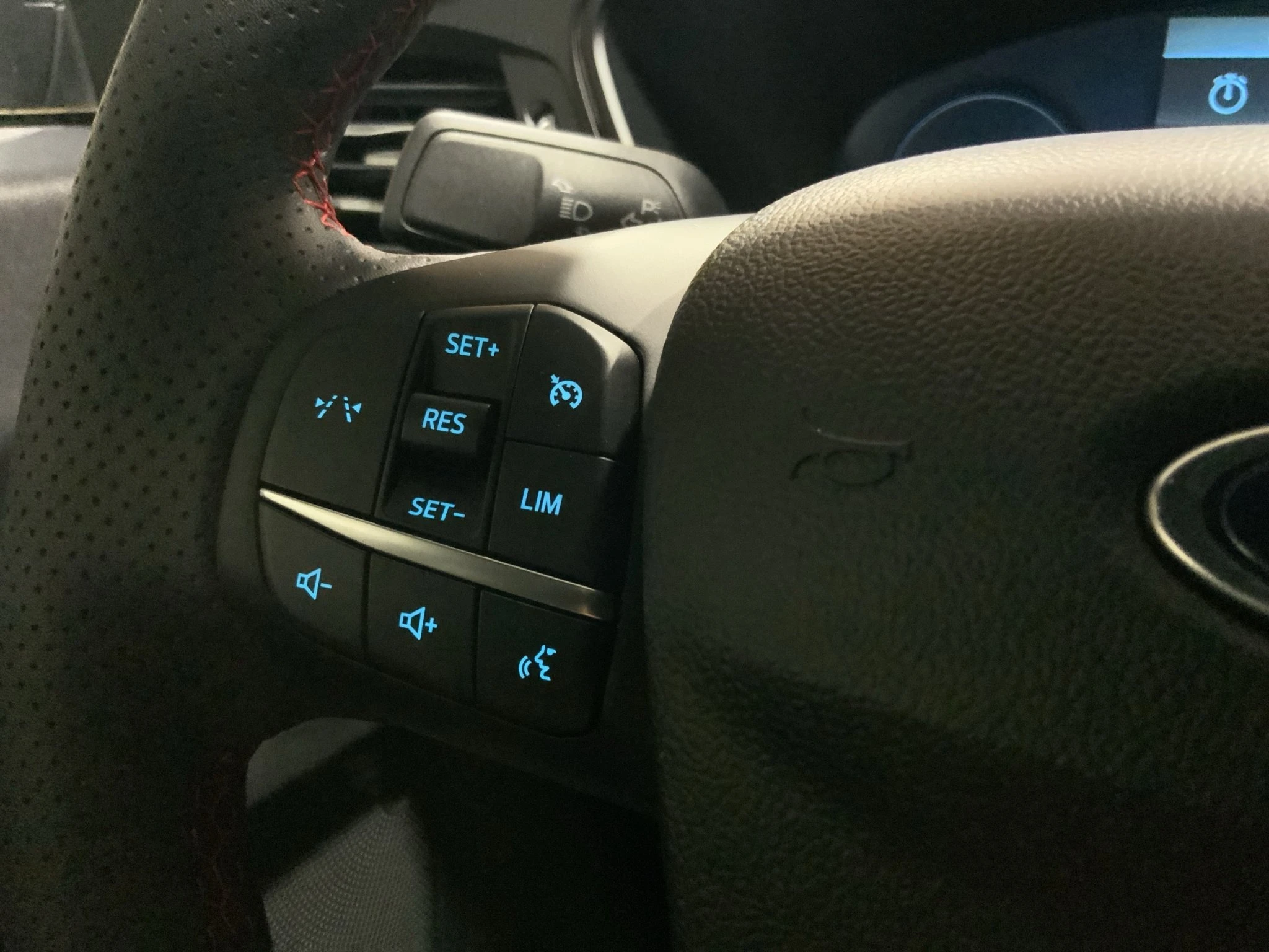 Ford-Kuga-image-19