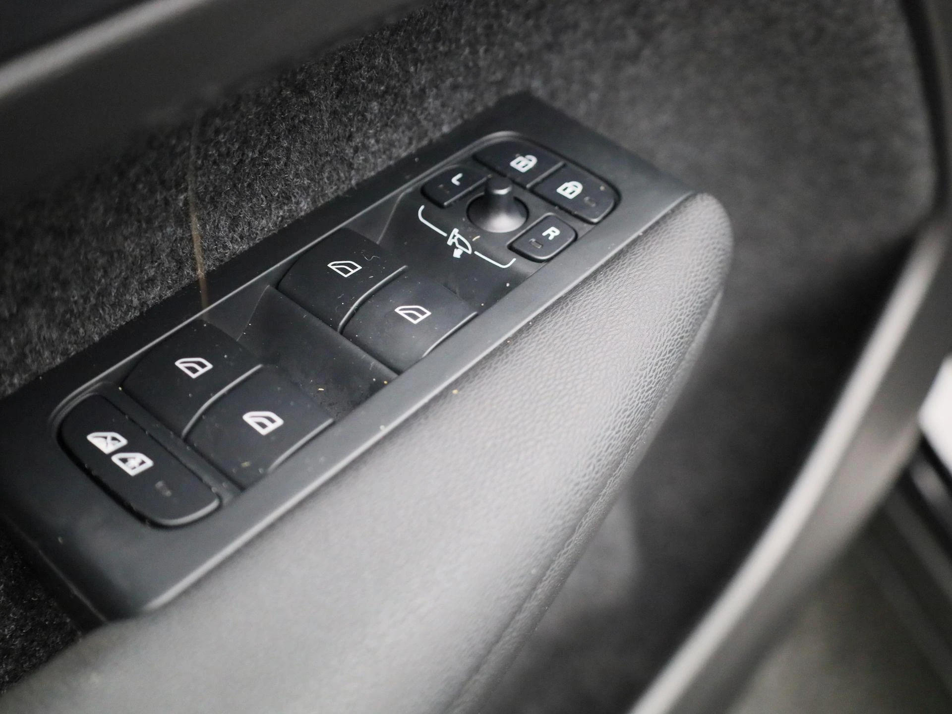 Volvo-XC40-image-29
