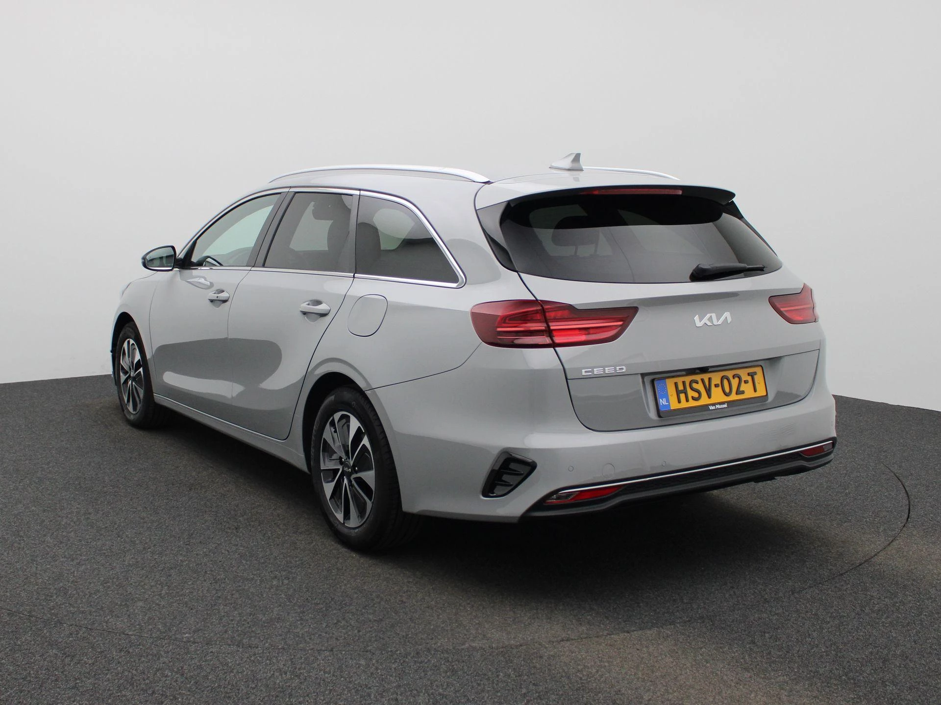 Kia-Ceed Sportswagon-image-3