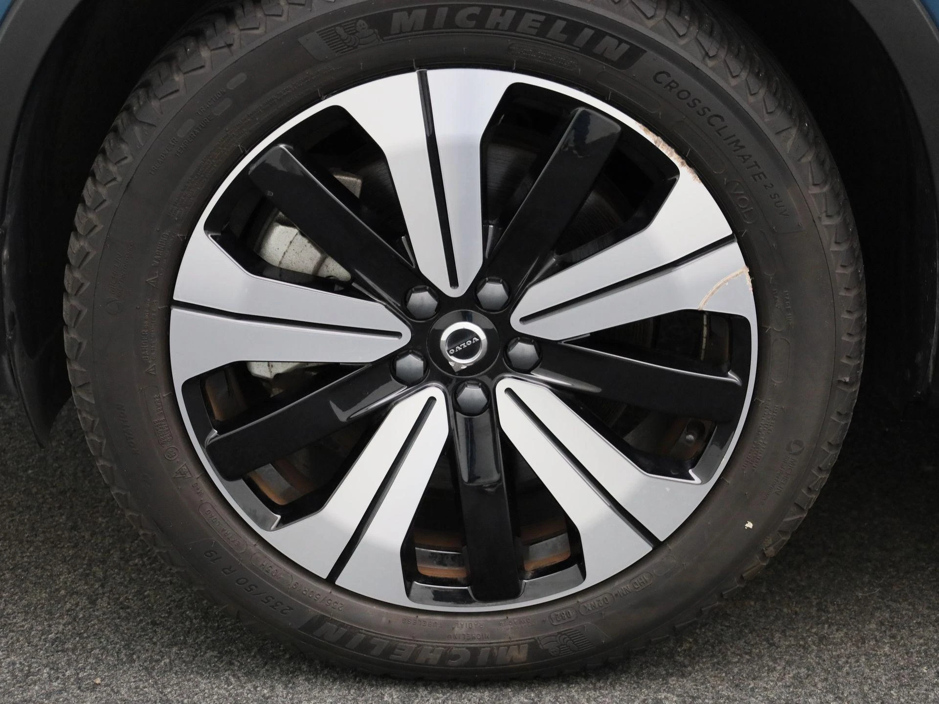 Volvo-C40-image-14