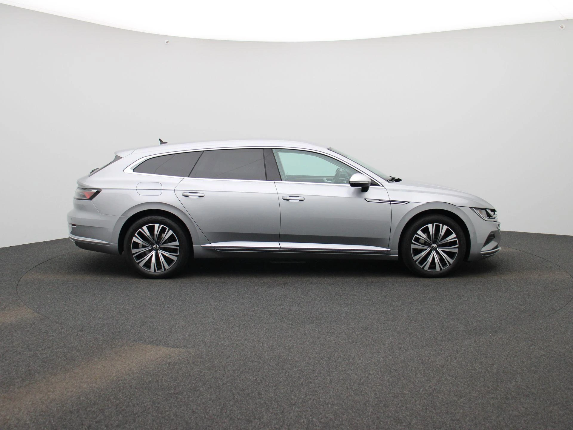 Volkswagen-Arteon-image-5