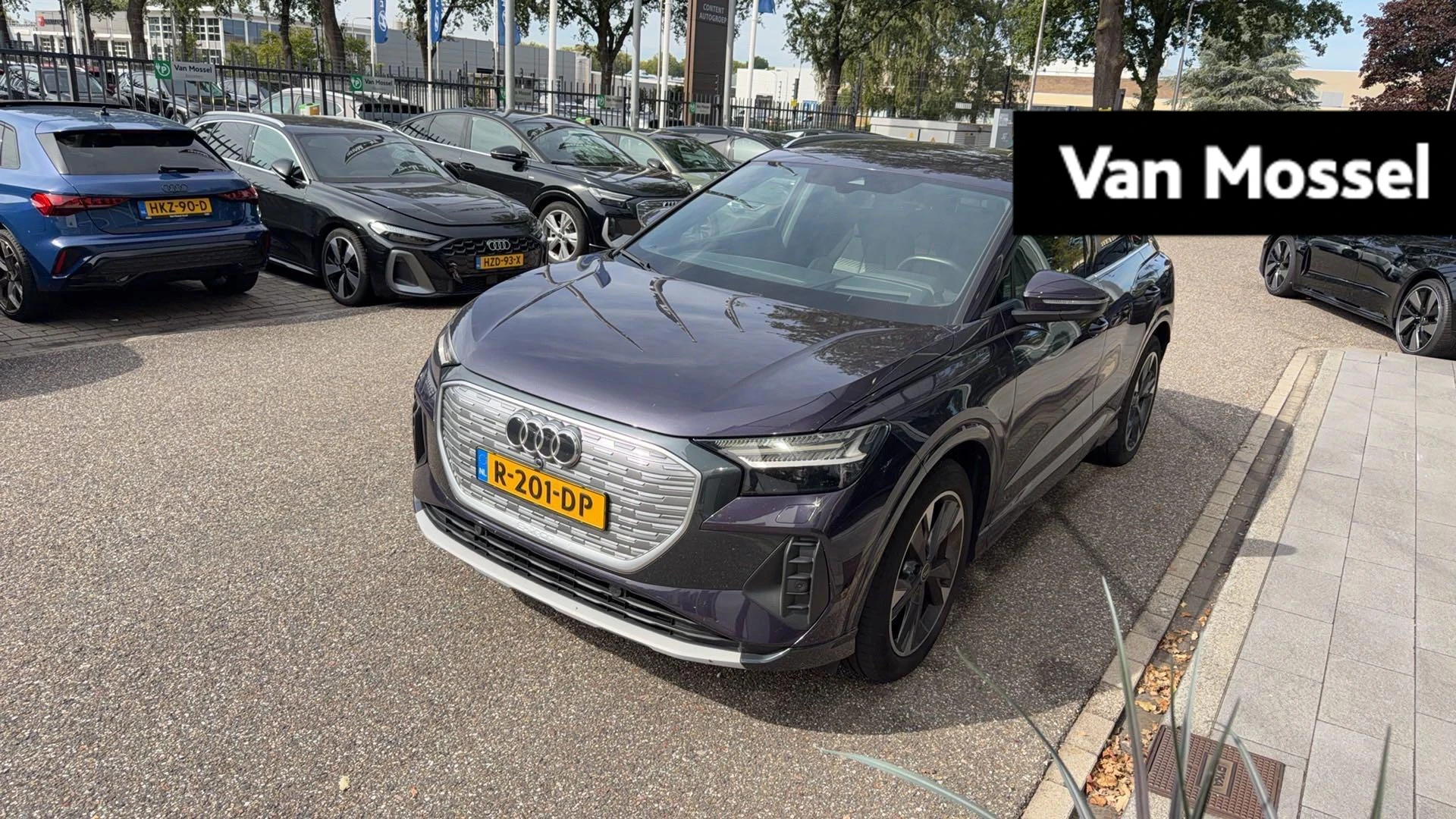 Audi-Q4 e-tron-image-0