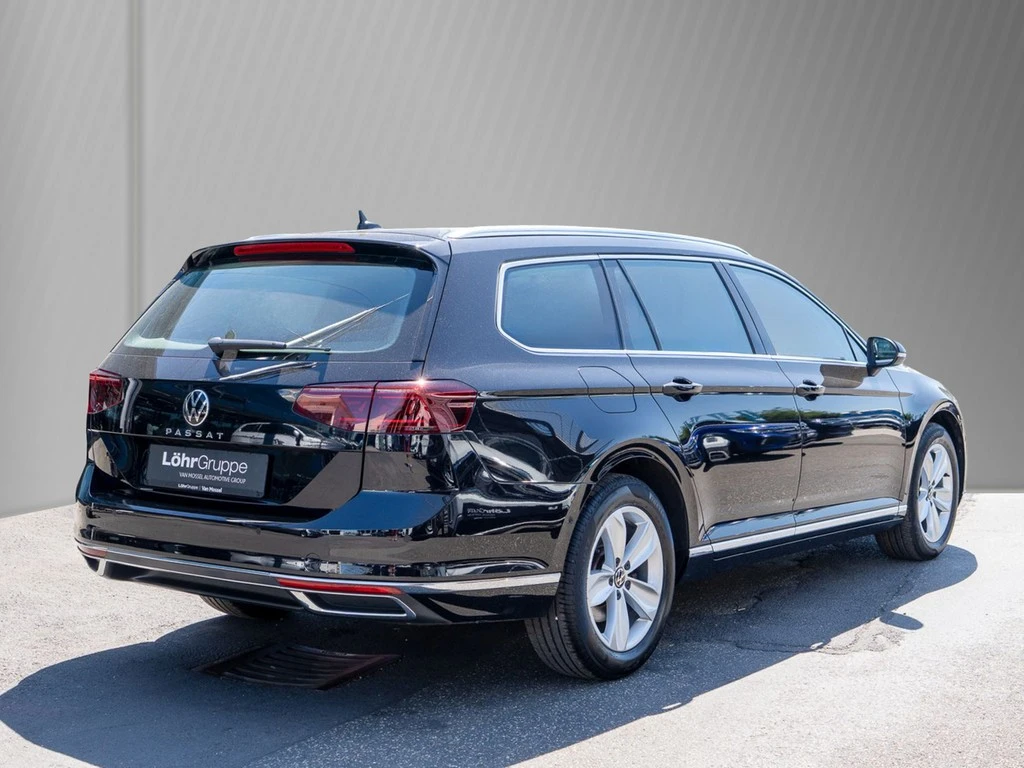 Volkswagen-Passat-image-3