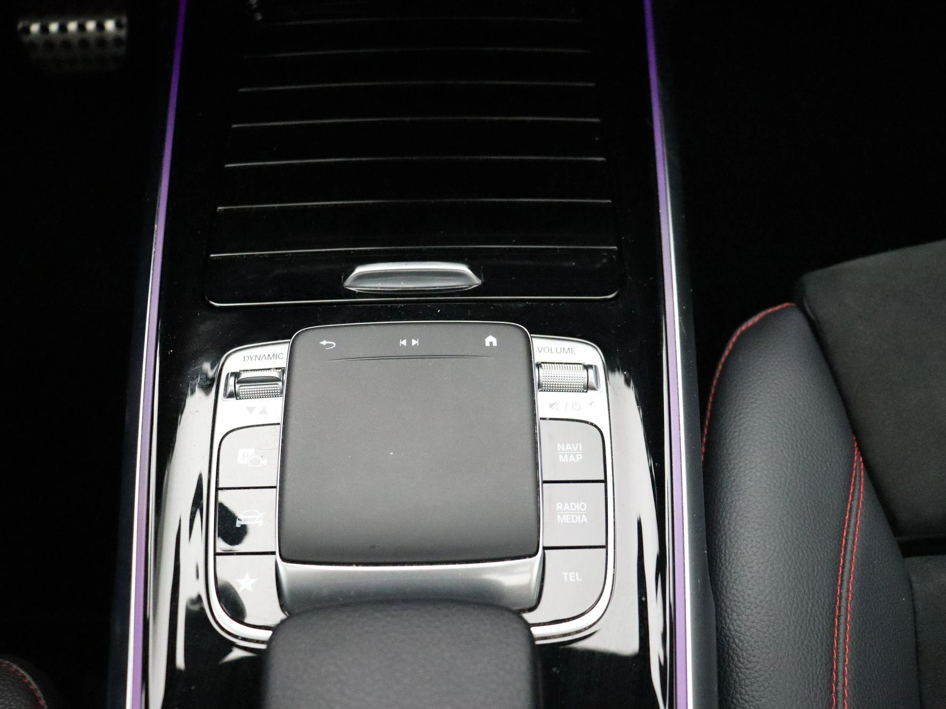 Mercedes-Benz-GLB-image-20