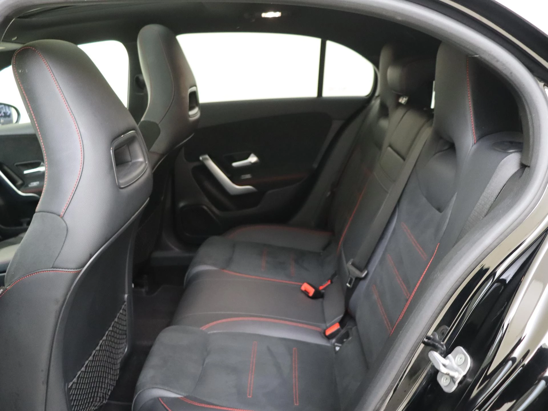 Mercedes-Benz-A-Klasse-image-5