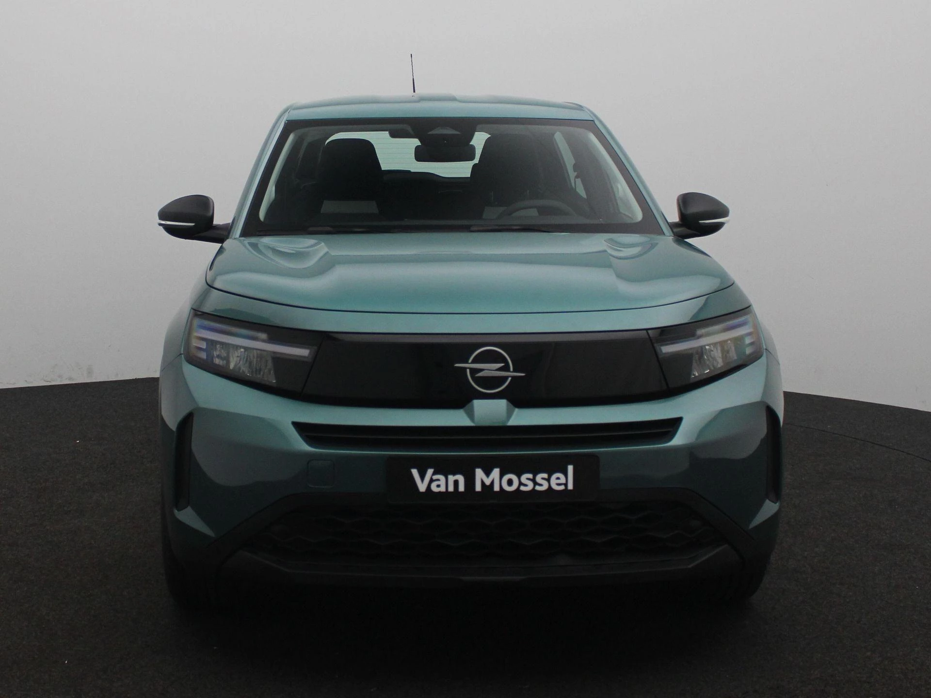 Opel-Frontera-image-3