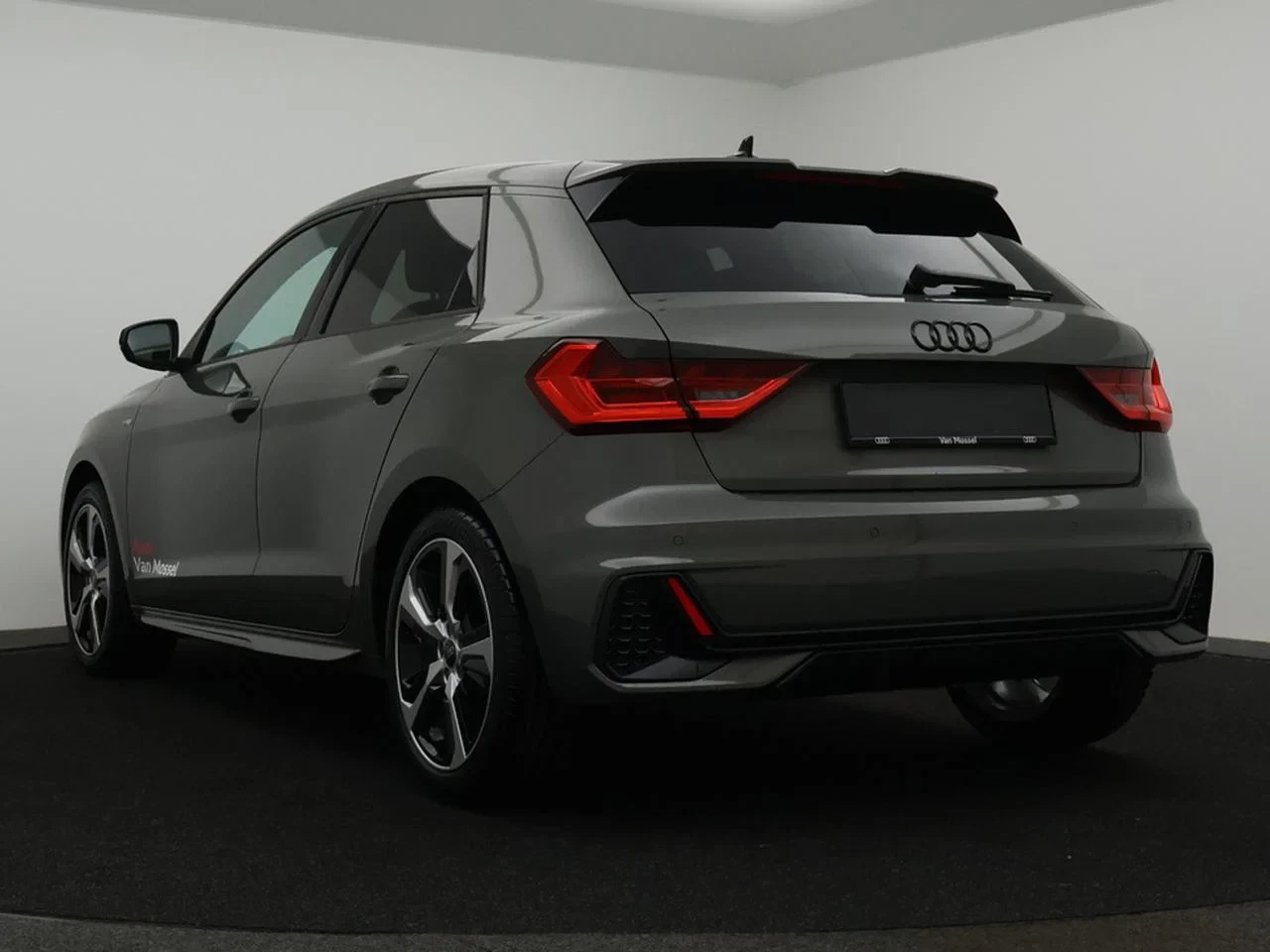 Audi-A1 Sportback-image-13