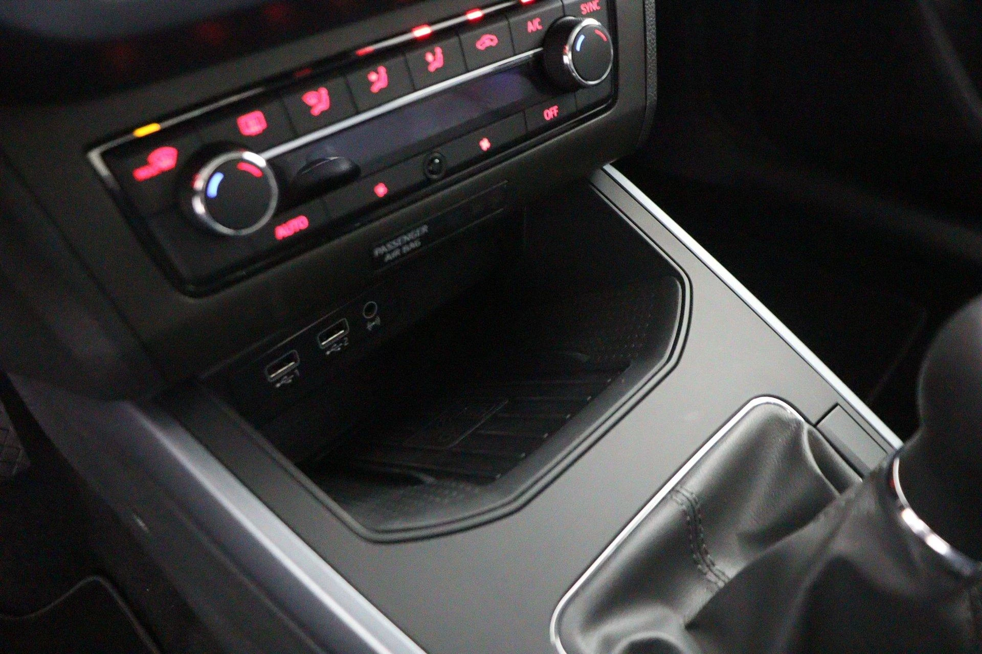 SEAT-Arona-image-48