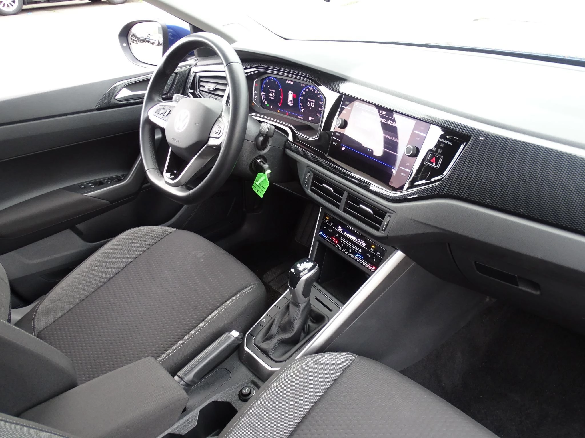 Volkswagen-Taigo-image-13