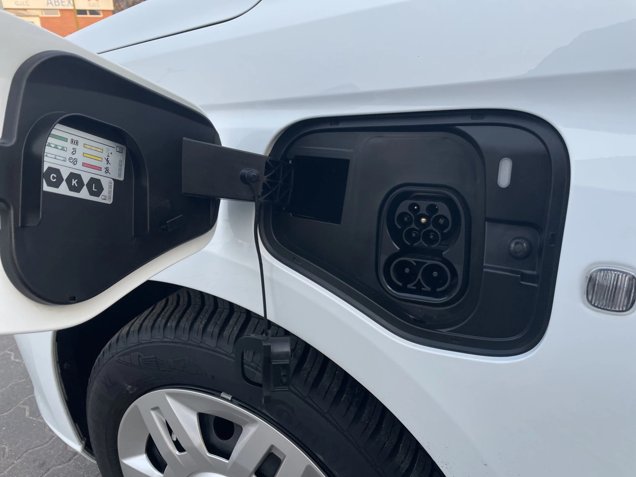 Ford Transit Connect L1 Trend Plug-In Hybrid AUT HOLZBODEN