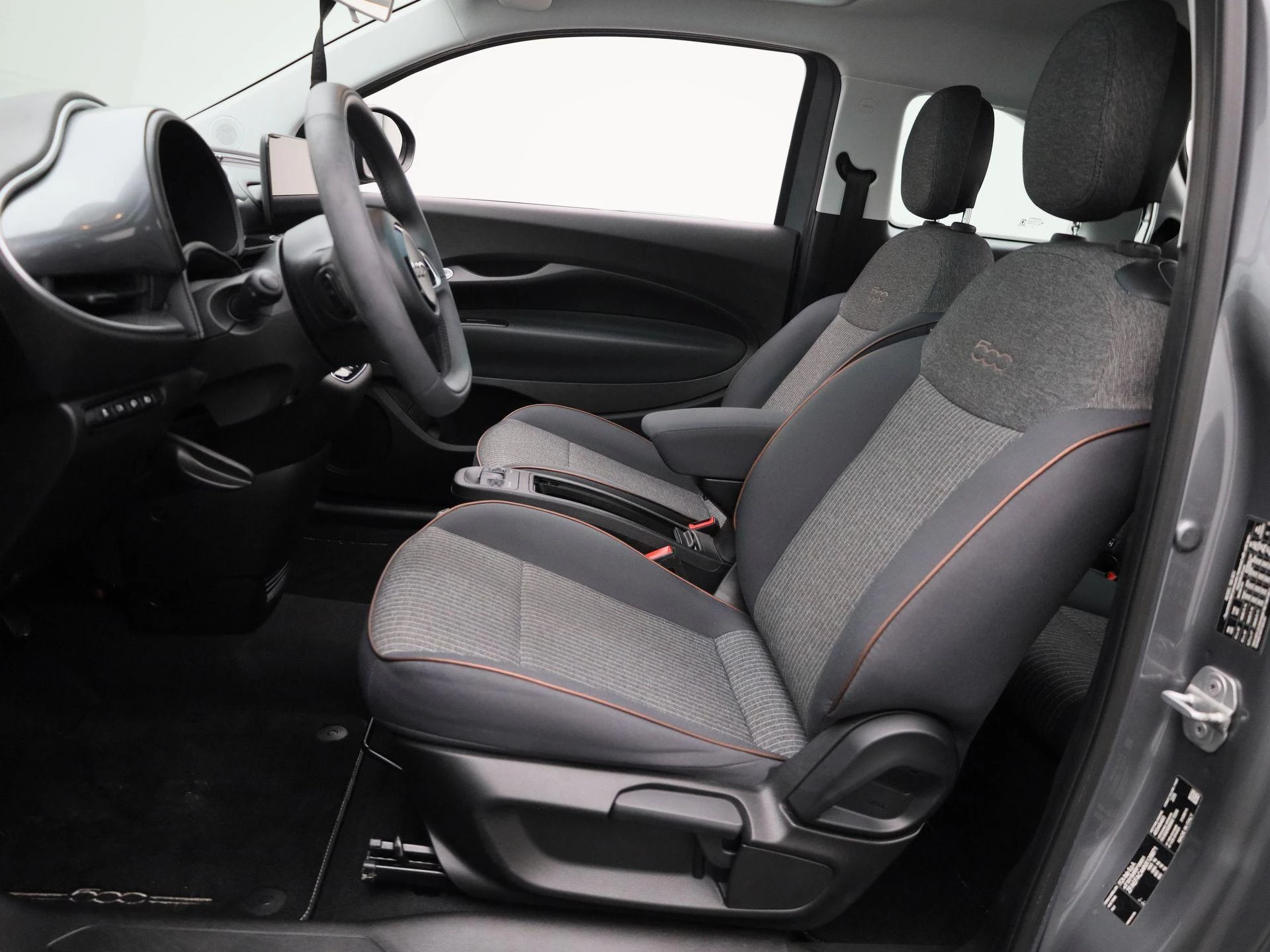 Fiat-500e-image-9