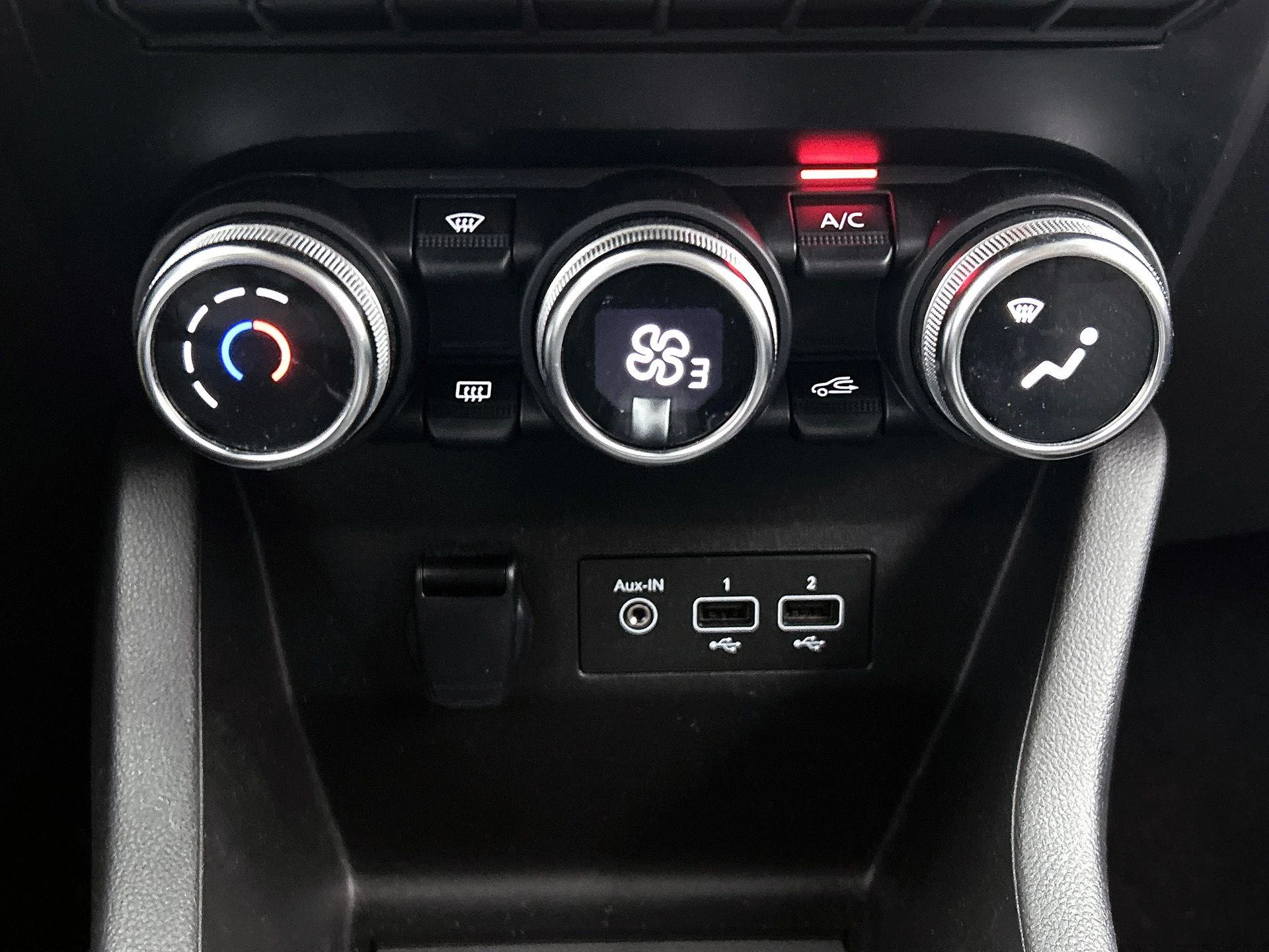 Renault-Clio-image-22