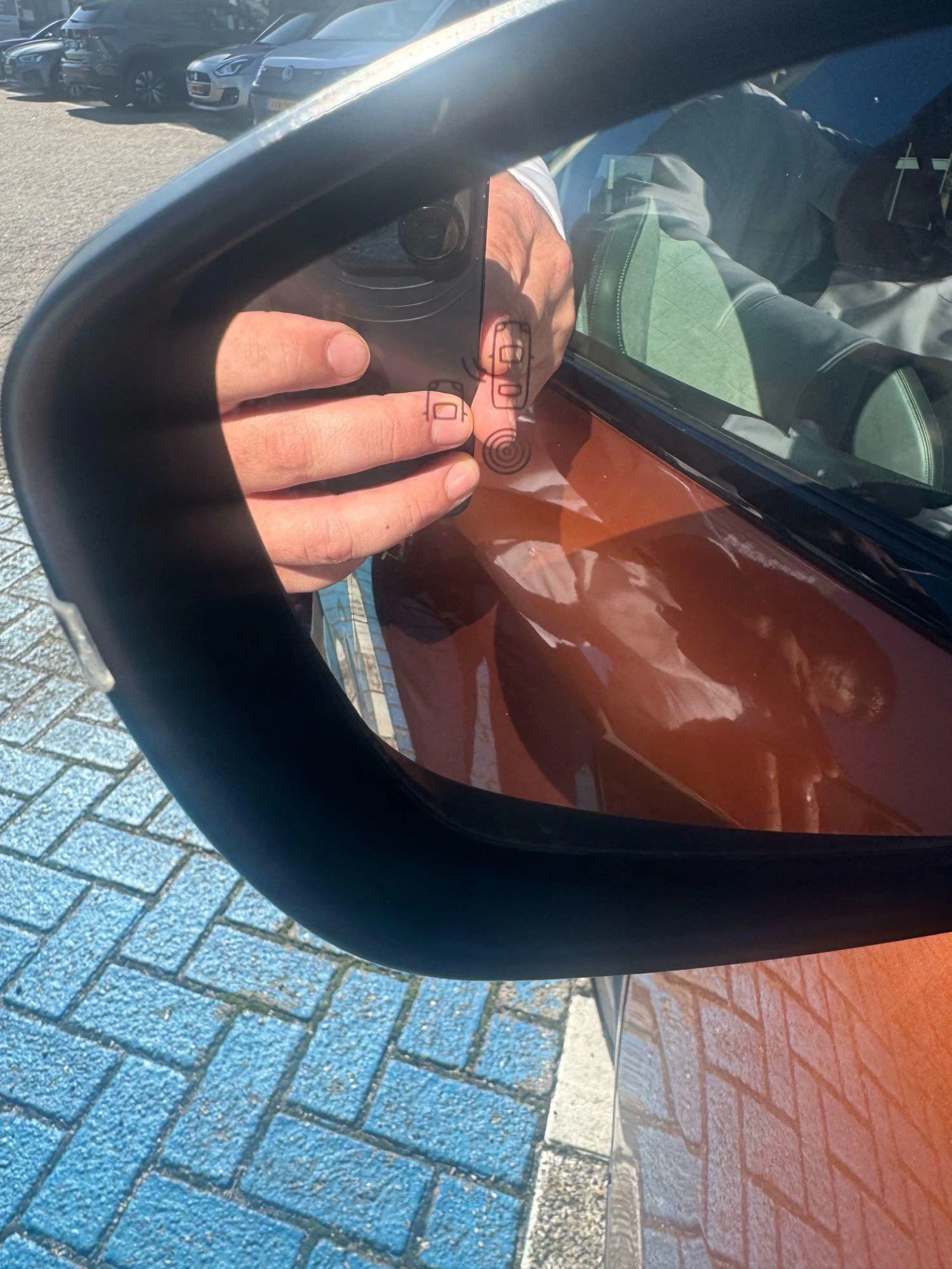 Peugeot-e-2008-image-15