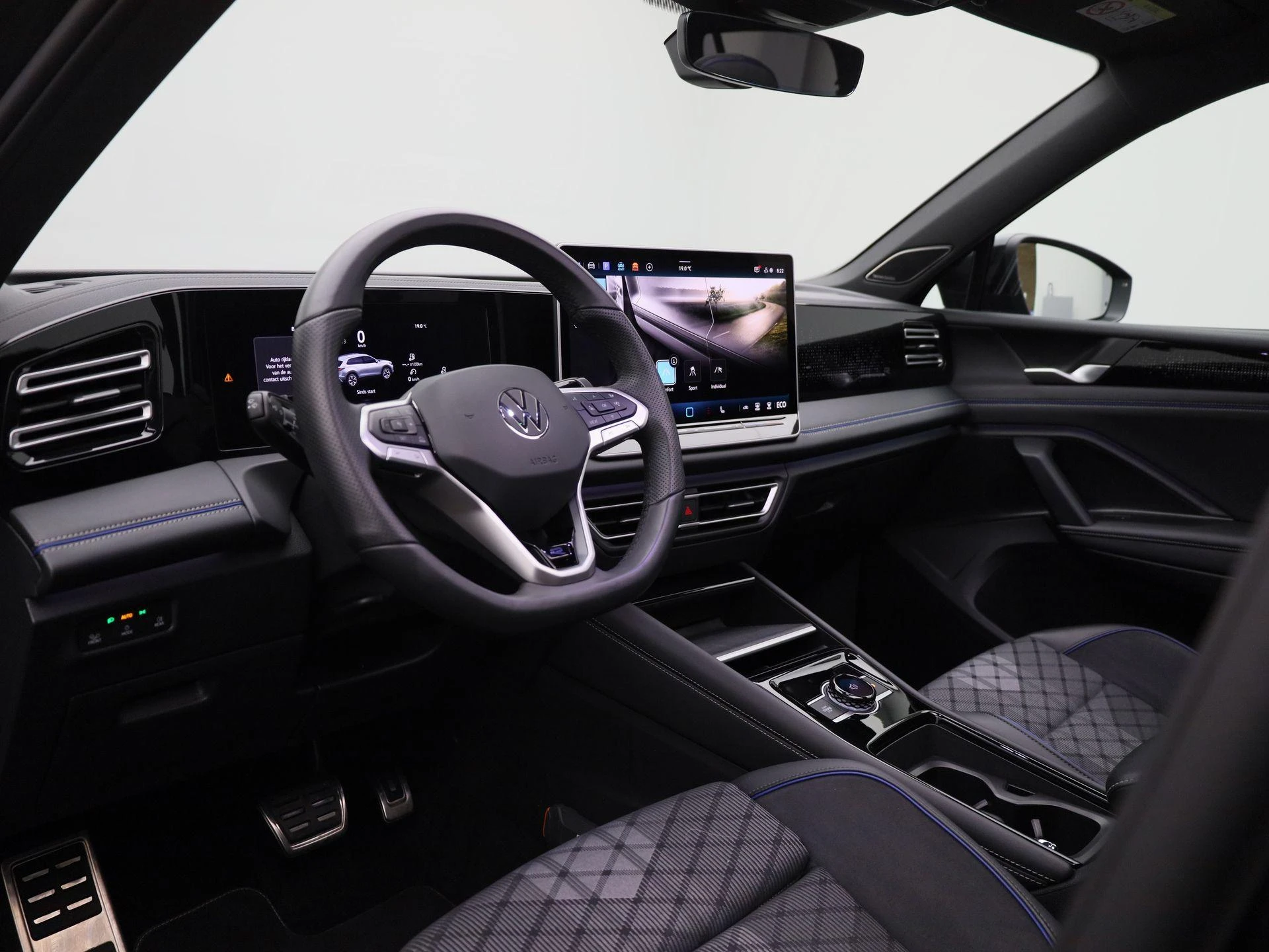 Volkswagen-Tiguan-image-36