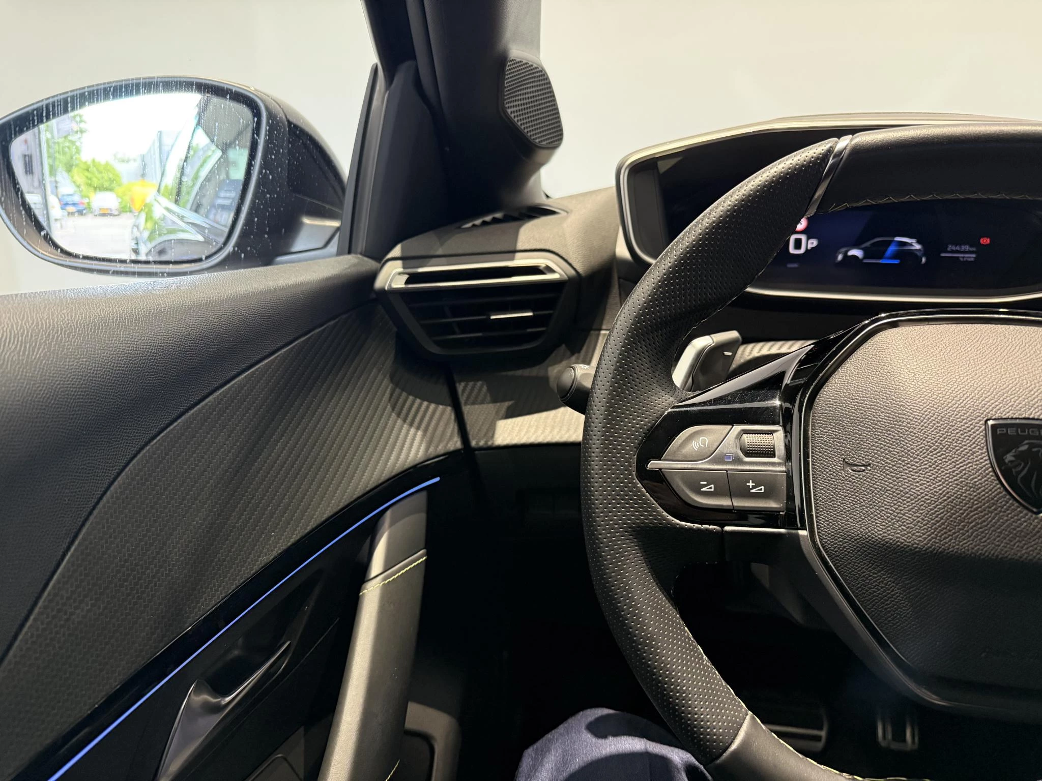 Peugeot 208 1.2 Hybrid 145 e-DCS6 GT