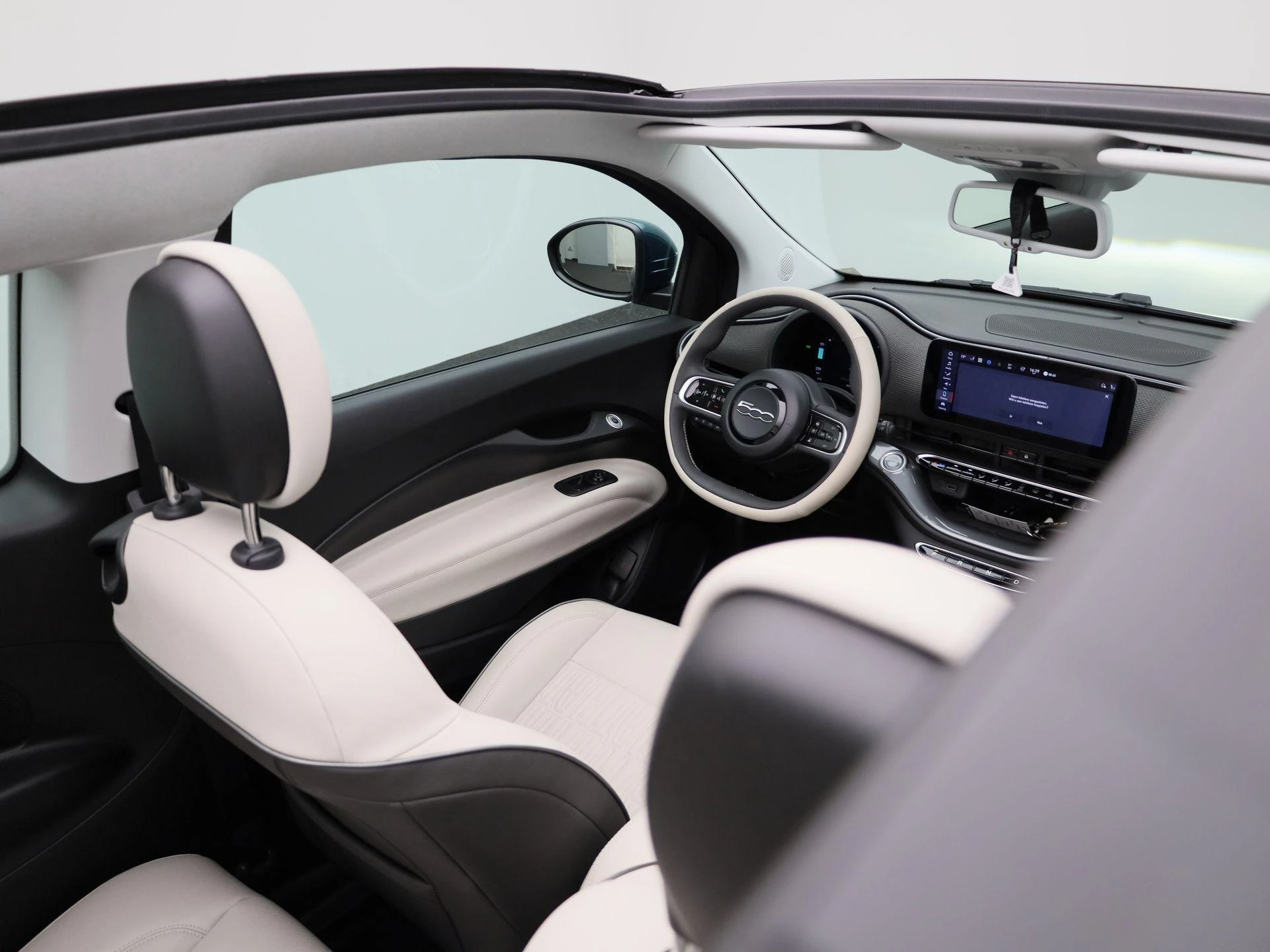 Fiat-500e-image-39