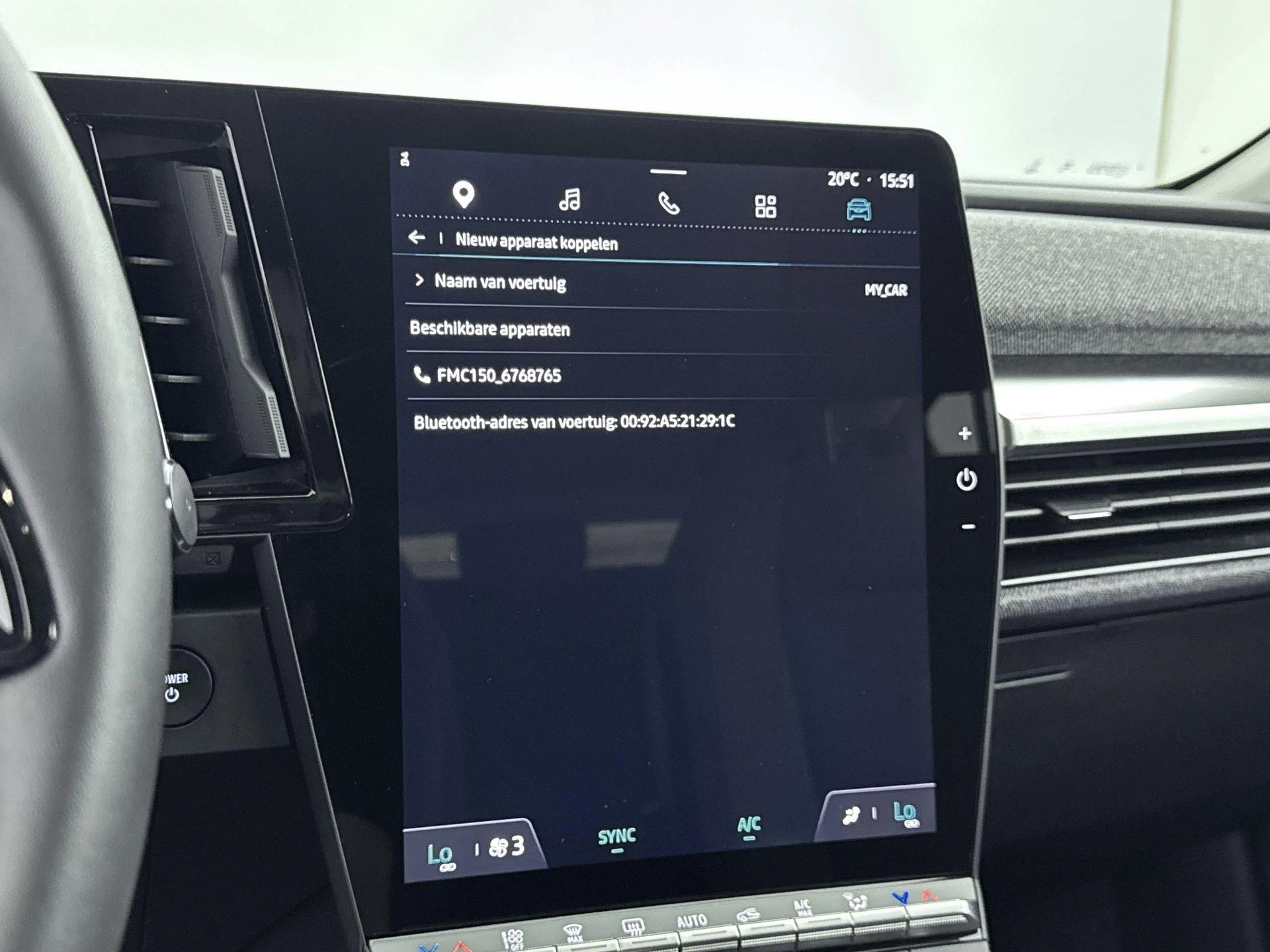 Renault-Megane E-Tech-image-11